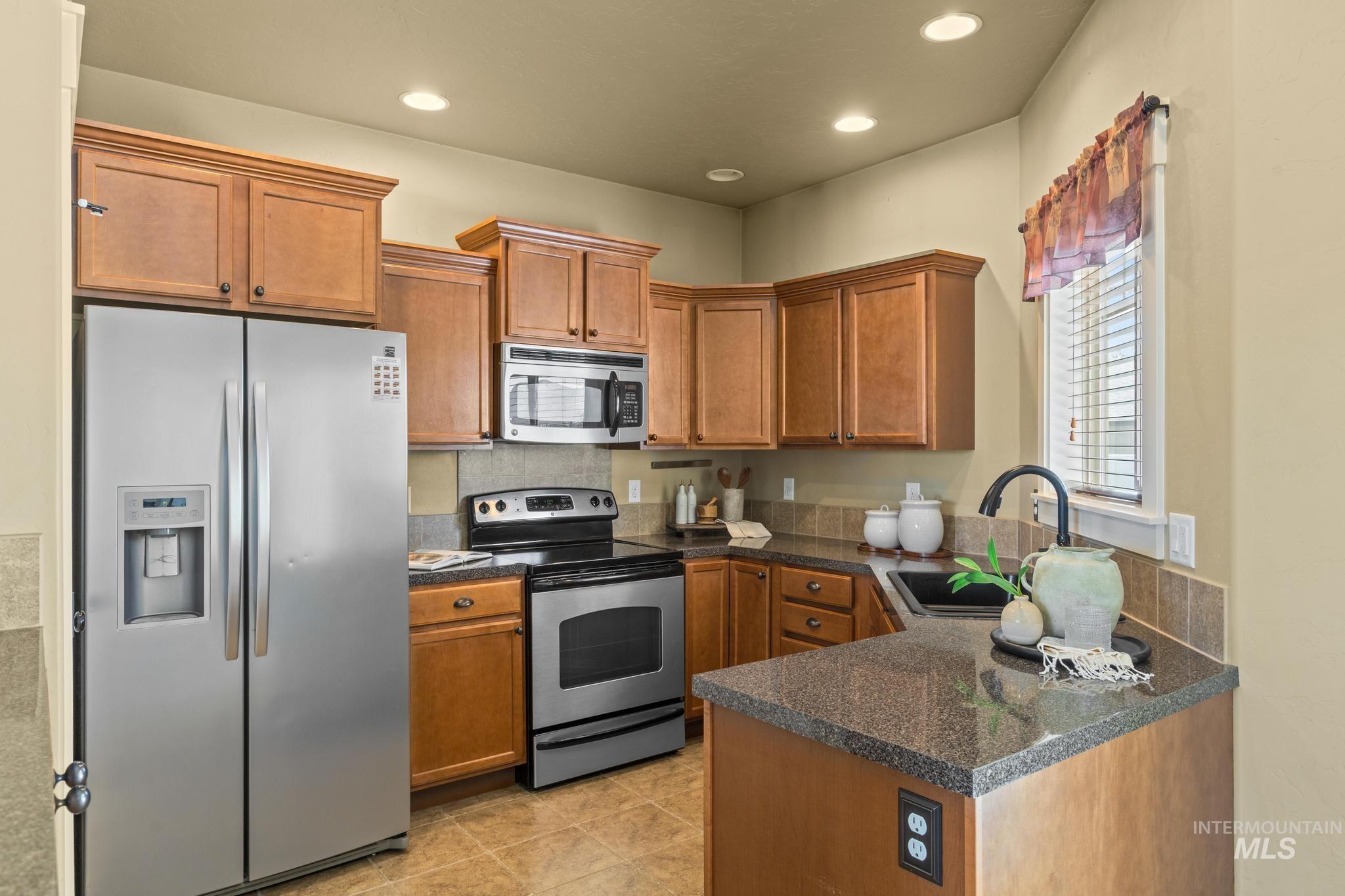 1045 W 12th South, Mountain Home, Idaho 83647, 3 Bedrooms, 2 Bathrooms, Residential For Sale, Price $374,900, 98986045