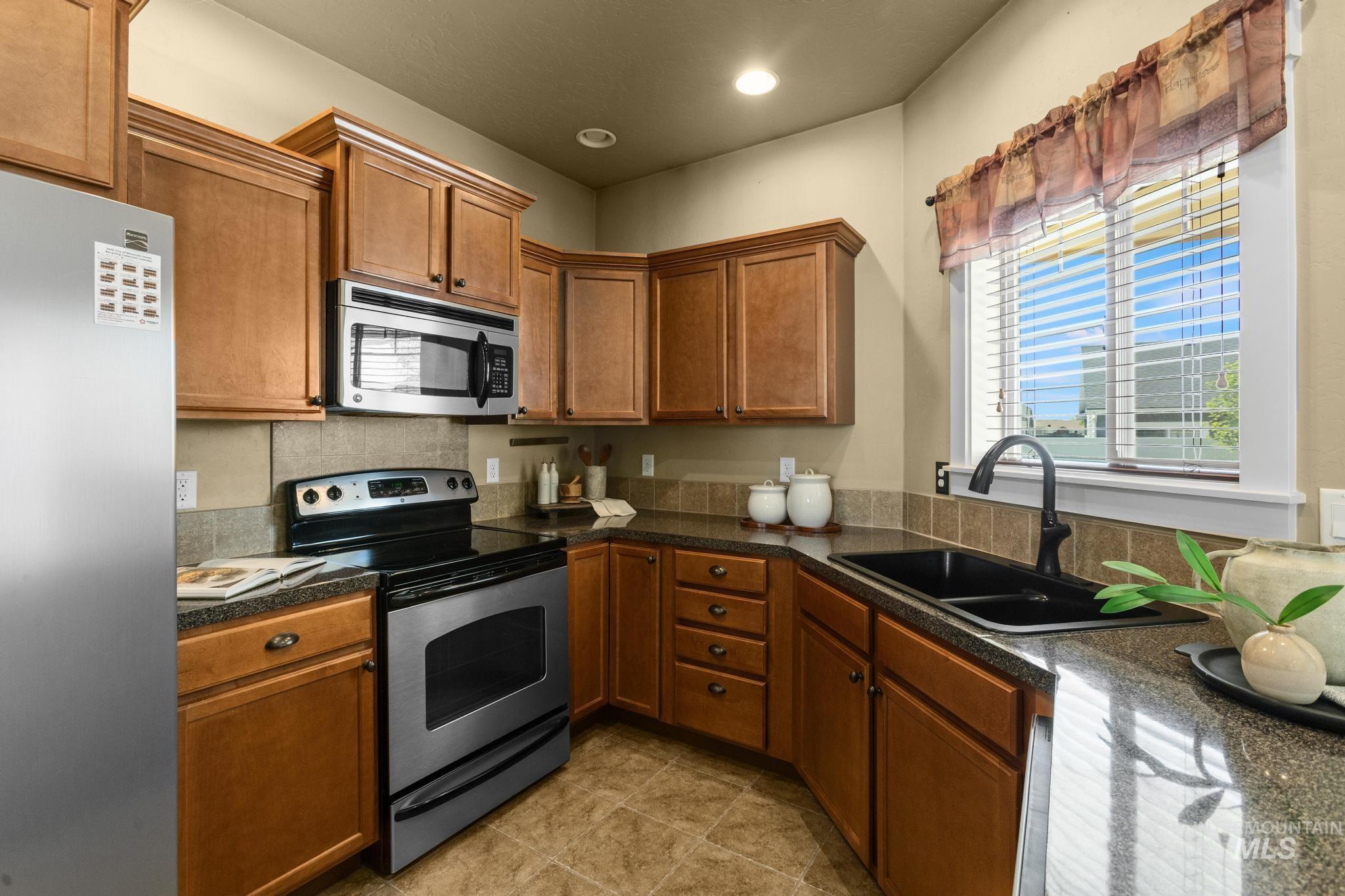 1045 W 12th South, Mountain Home, Idaho 83647, 3 Bedrooms, 2 Bathrooms, Residential For Sale, Price $374,900, 98986045
