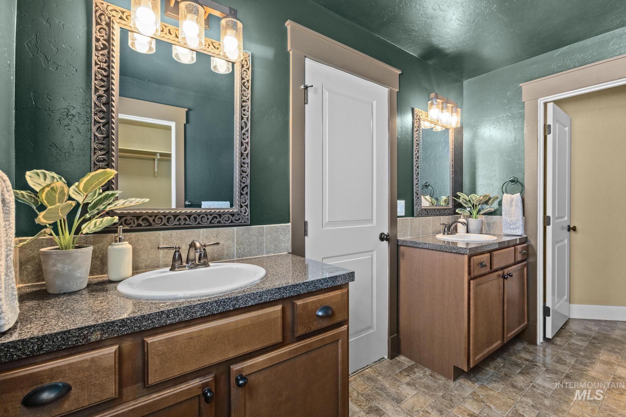 1045 W 12th South, Mountain Home, Idaho 83647, 3 Bedrooms, 2 Bathrooms, Residential For Sale, Price $374,900, 98986045
