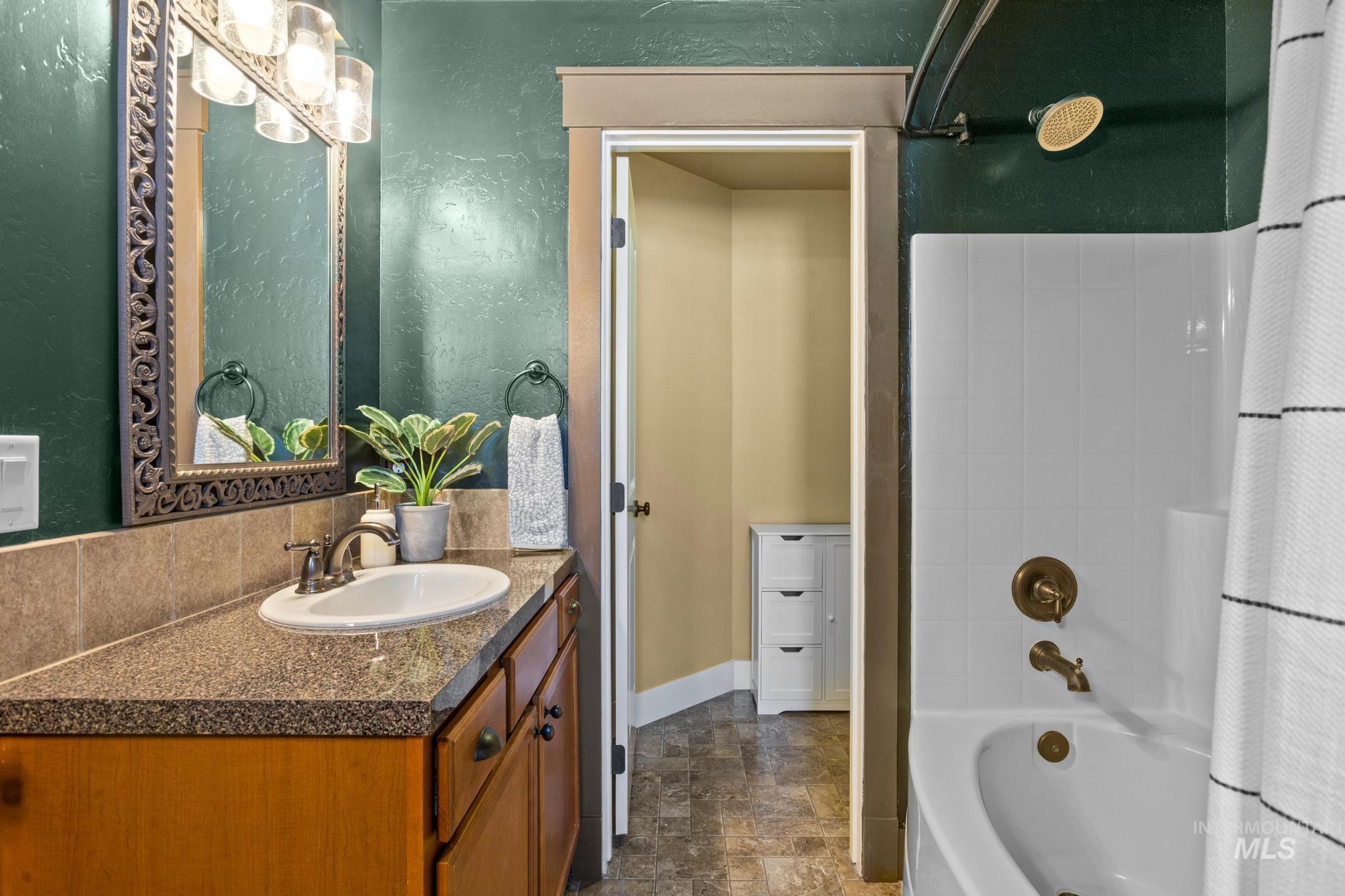 1045 W 12th South, Mountain Home, Idaho 83647, 3 Bedrooms, 2 Bathrooms, Residential For Sale, Price $374,900, 98986045