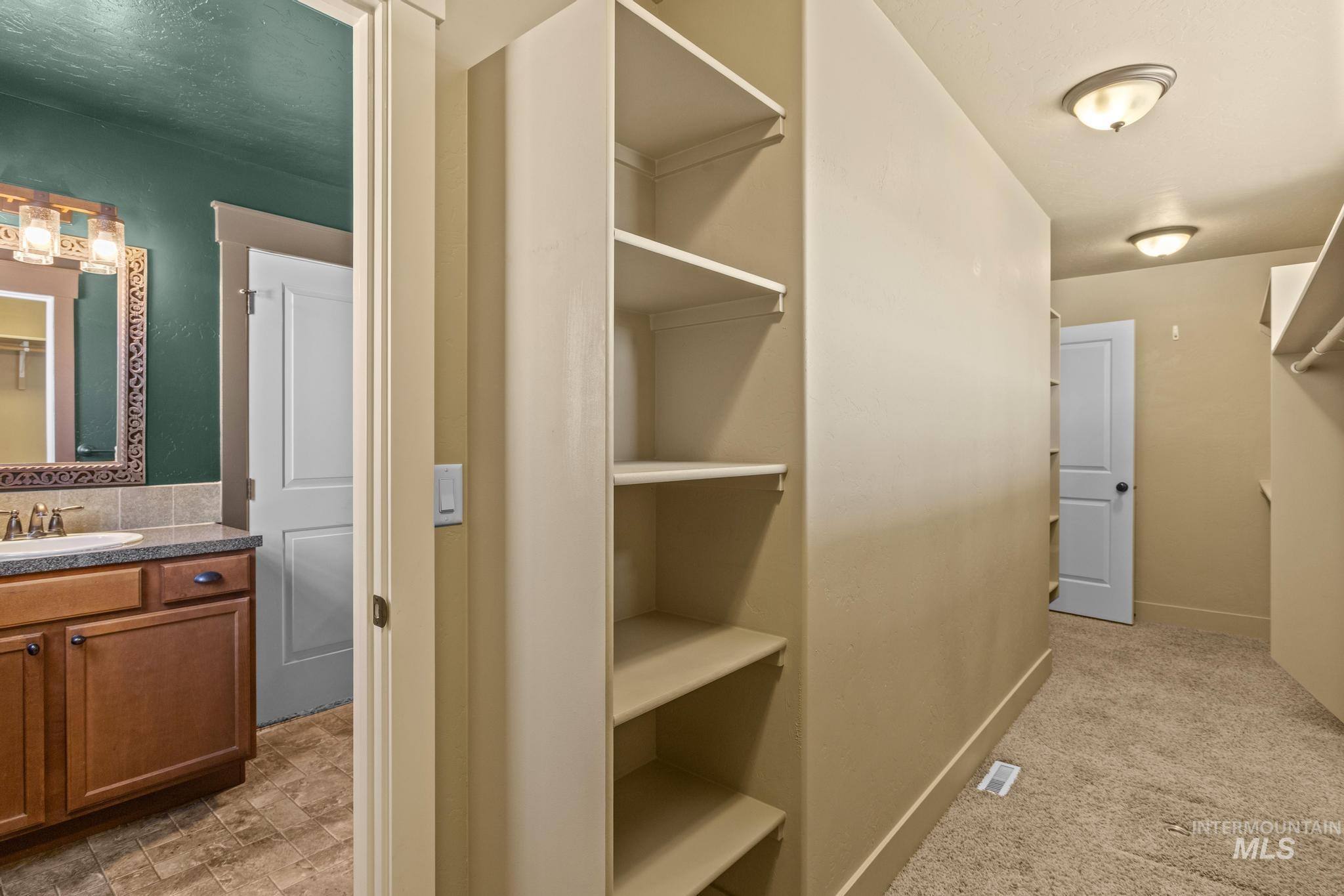 1045 W 12th South, Mountain Home, Idaho 83647, 3 Bedrooms, 2 Bathrooms, Residential For Sale, Price $374,900, 98986045