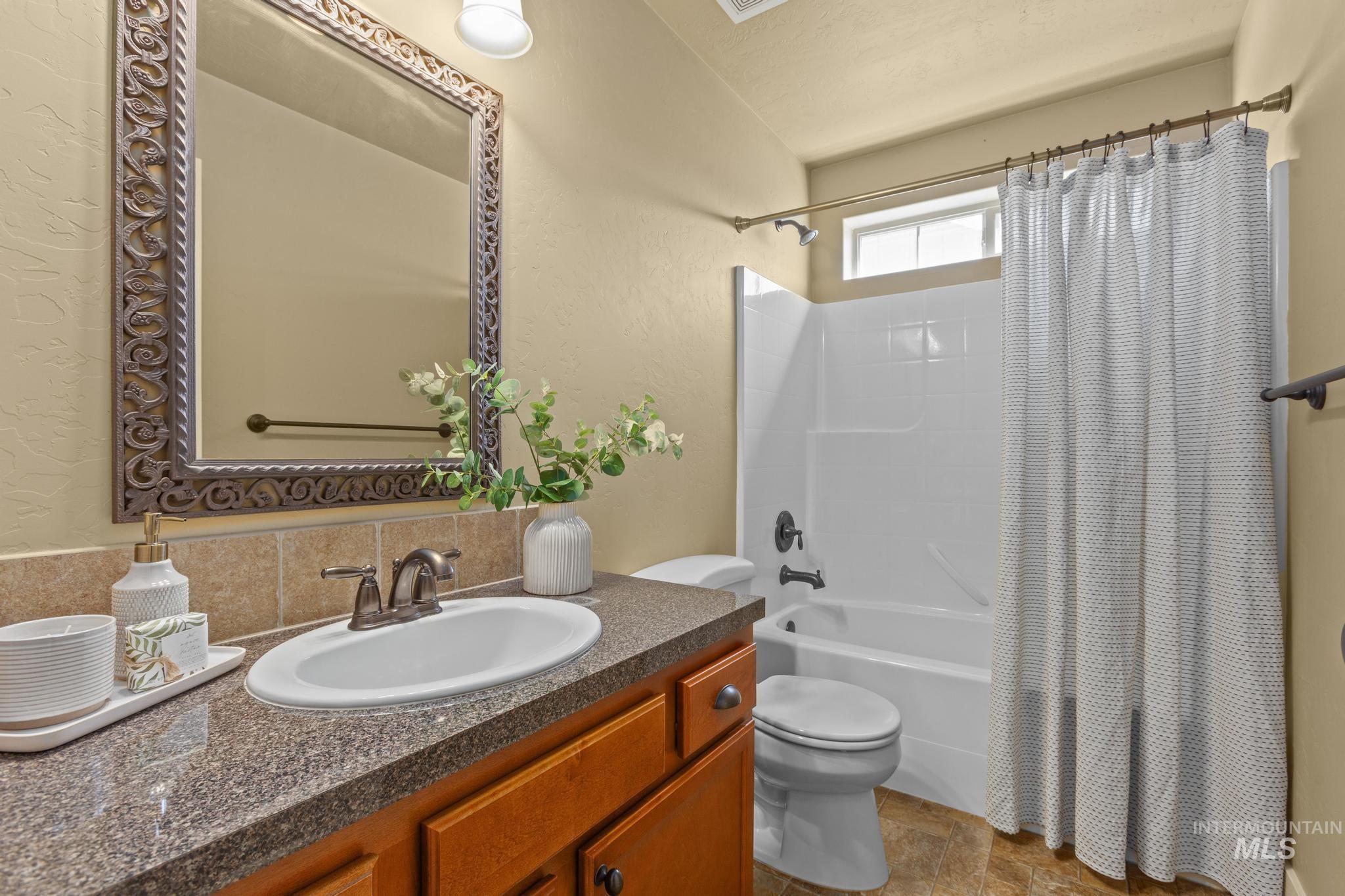 1045 W 12th South, Mountain Home, Idaho 83647, 3 Bedrooms, 2 Bathrooms, Residential For Sale, Price $374,900, 98986045