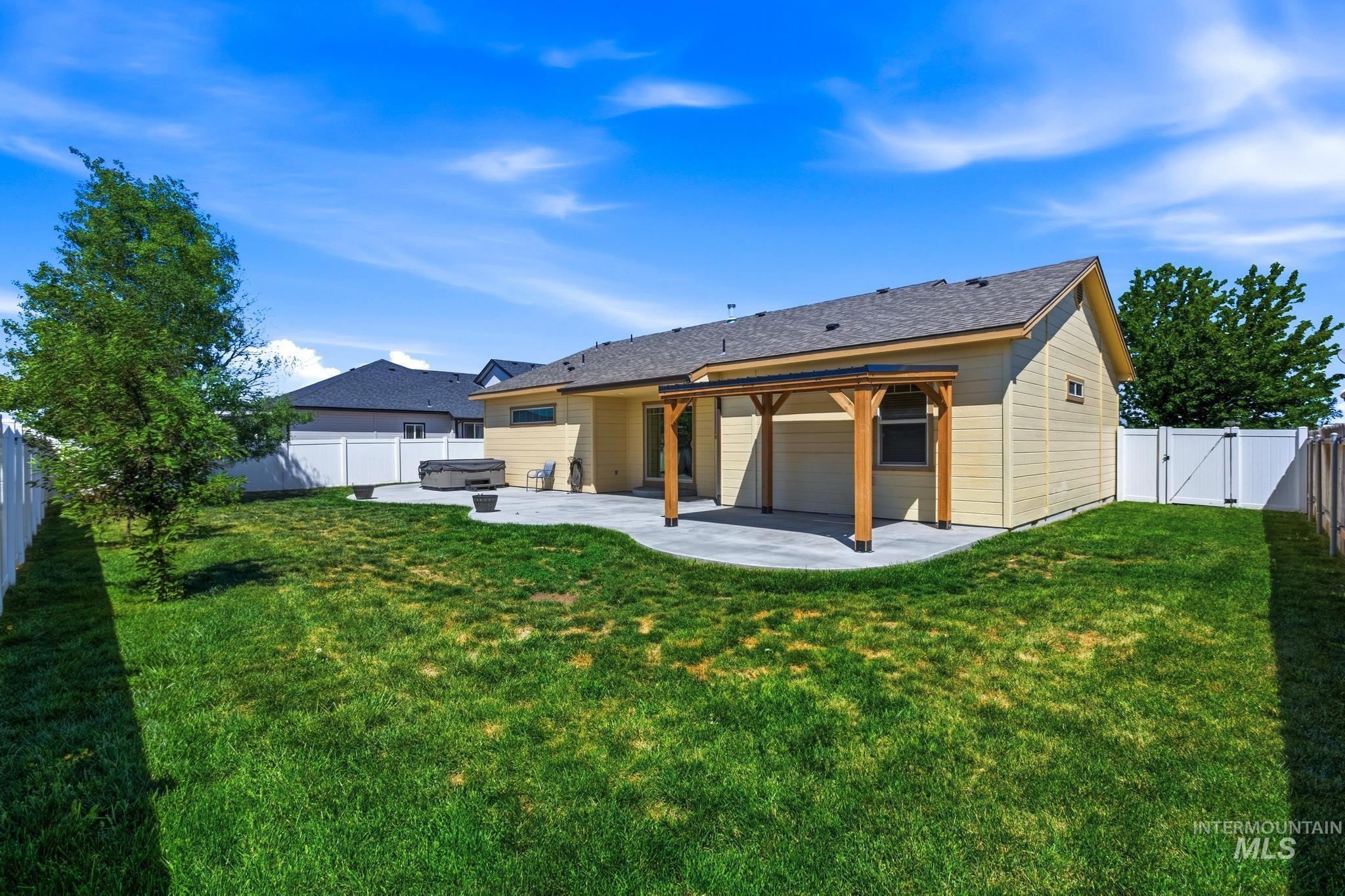 1045 W 12th South, Mountain Home, Idaho 83647, 3 Bedrooms, 2 Bathrooms, Residential For Sale, Price $374,900, 98986045