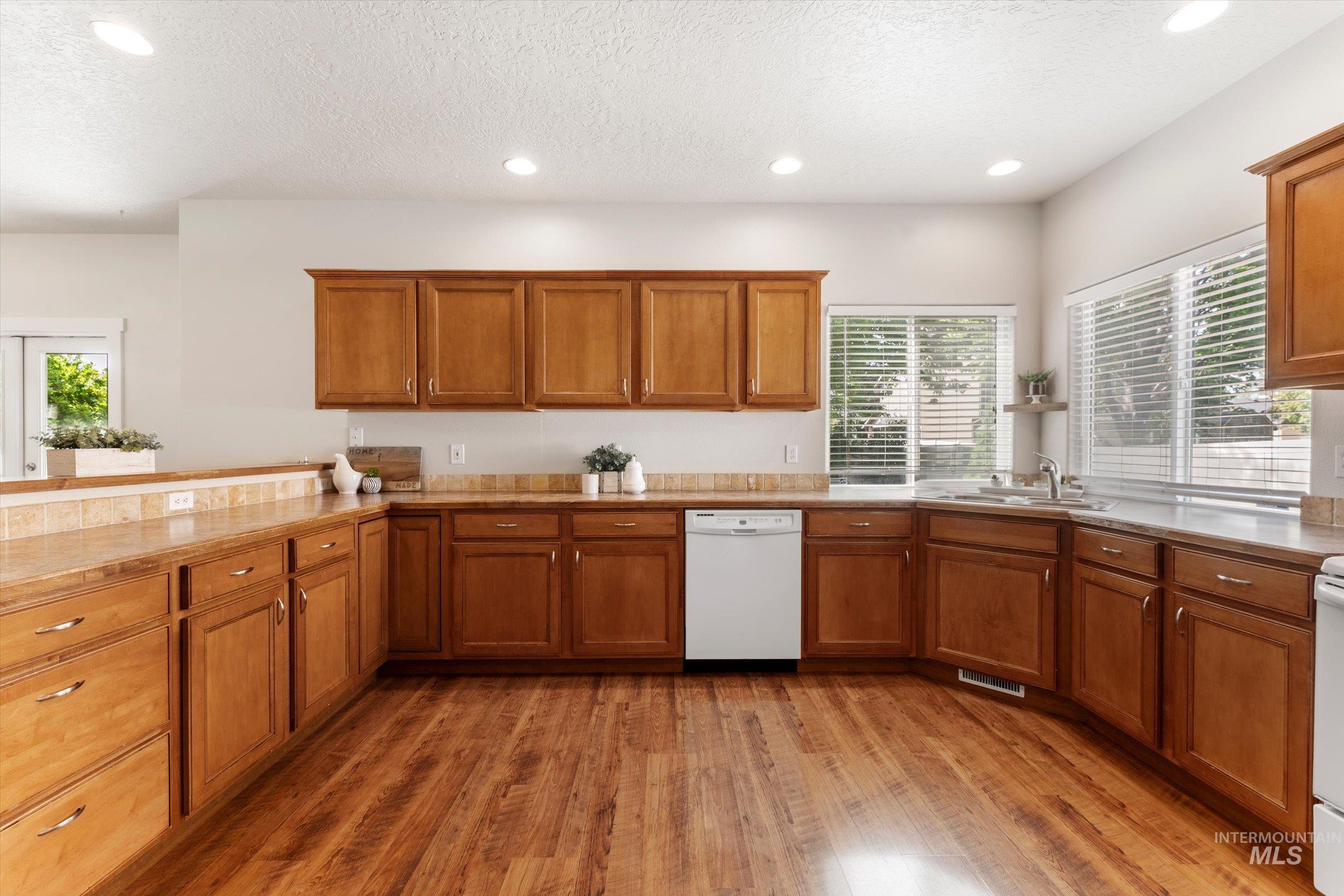 1251 E Palermo St, Meridian, Idaho 83642, 5 Bedrooms, 2.5 Bathrooms, Residential For Sale, Price $544,000, 98986049