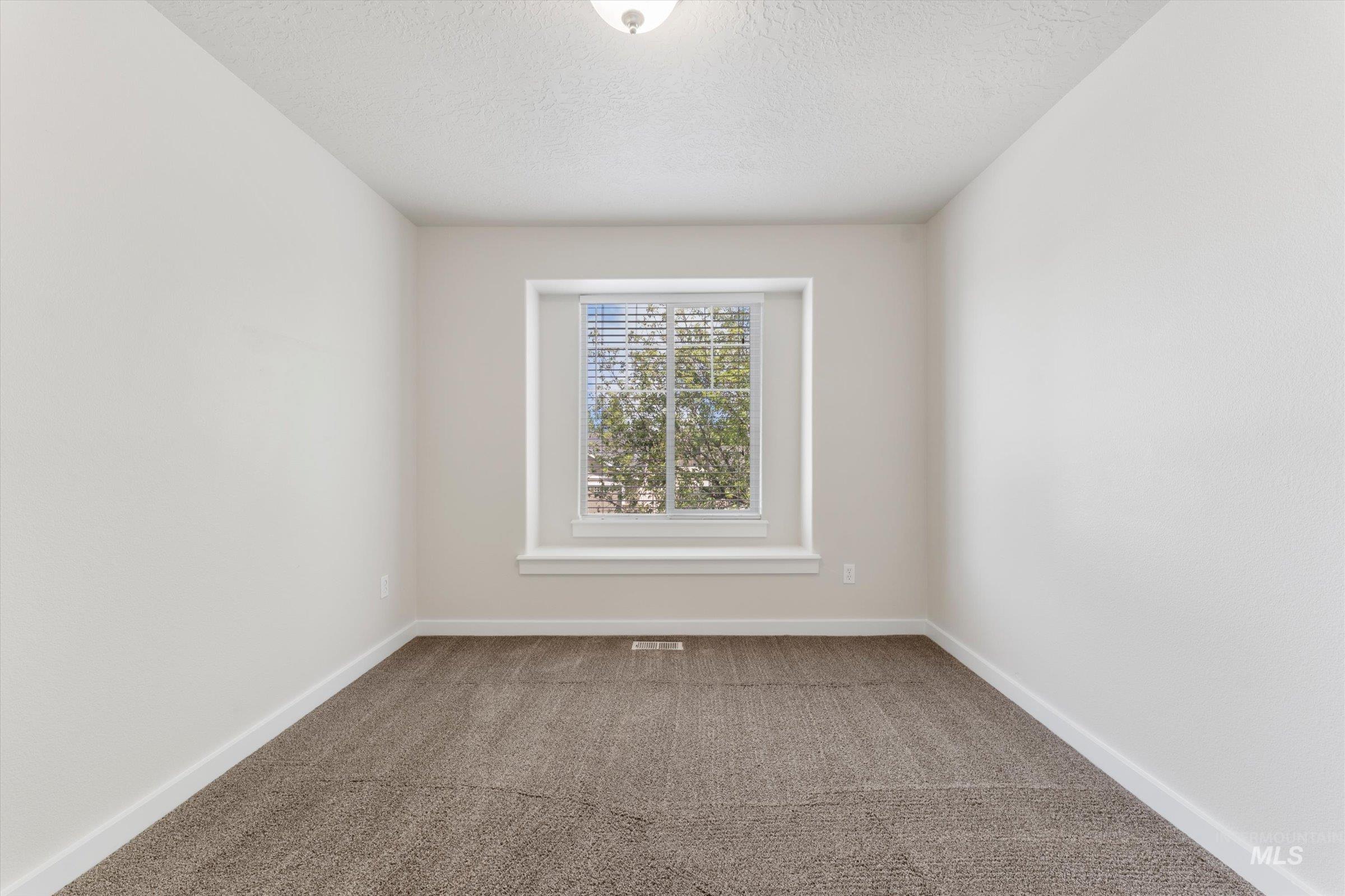 1251 E Palermo St, Meridian, Idaho 83642, 5 Bedrooms, 2.5 Bathrooms, Residential For Sale, Price $544,000, 98986049