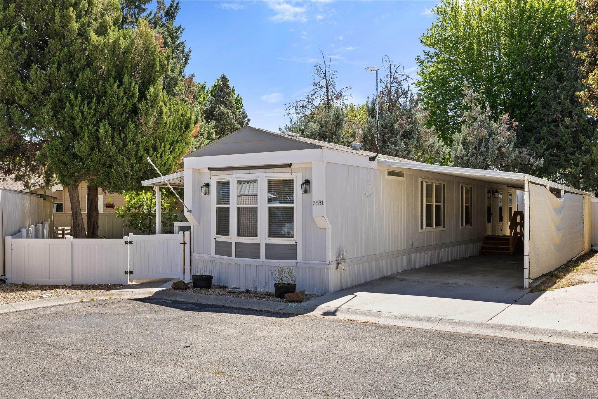 5531 N N Sudley Ln, Boise, Idaho 83714, 2 Bedrooms, 2 Bathrooms, Residential For Sale, Price $115,000, 98986052