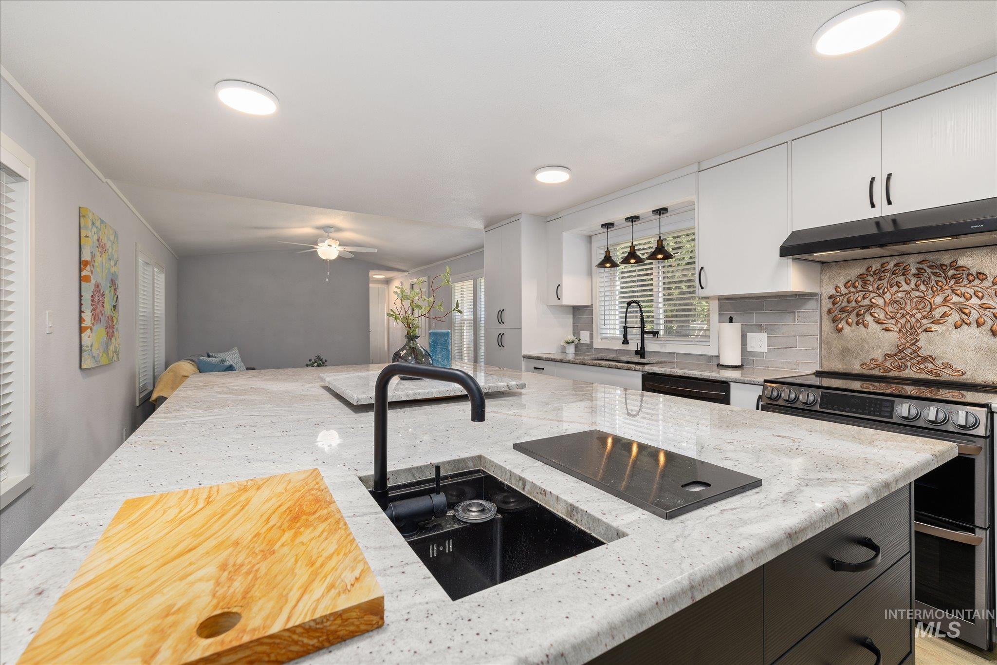 5531 N N Sudley Ln, Boise, Idaho 83714, 2 Bedrooms, 2 Bathrooms, Residential For Sale, Price $115,000, 98986052