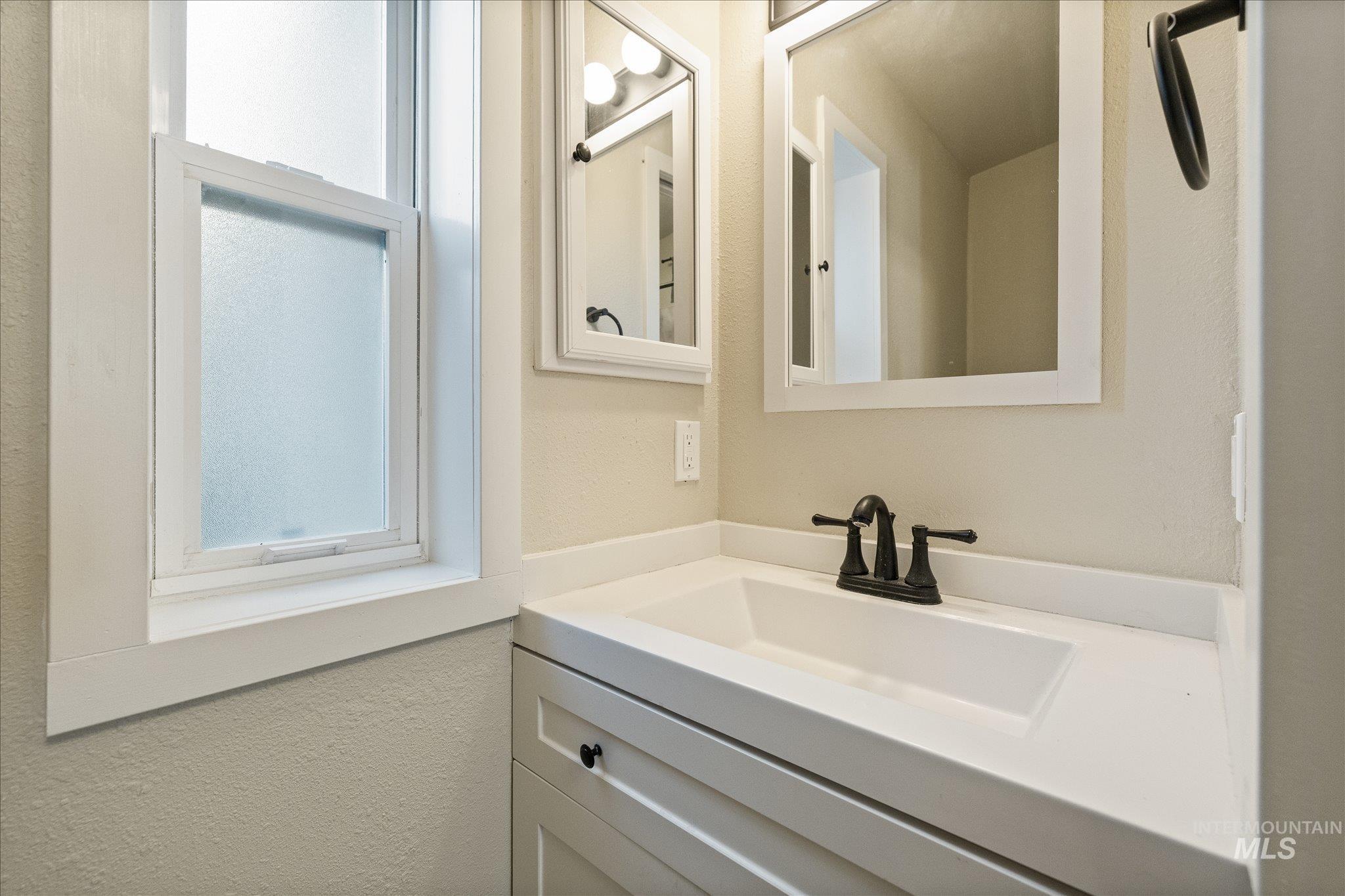 5531 N N Sudley Ln, Boise, Idaho 83714, 2 Bedrooms, 2 Bathrooms, Residential For Sale, Price $115,000, 98986052