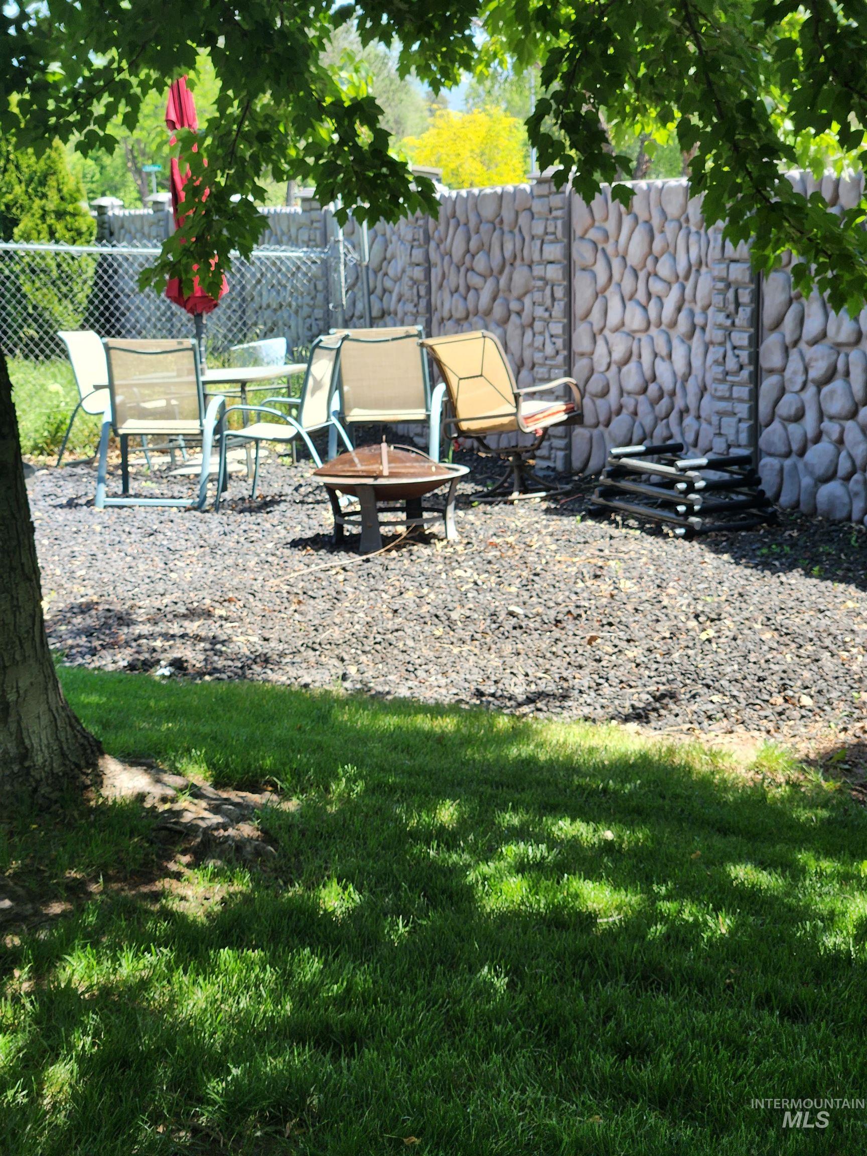 842/844 N Mercer St, Boise, Idaho 83703-5132, 2 Bedrooms, 1.5 Bathrooms, Residential Income For Sale, Price $449,000, 98986053