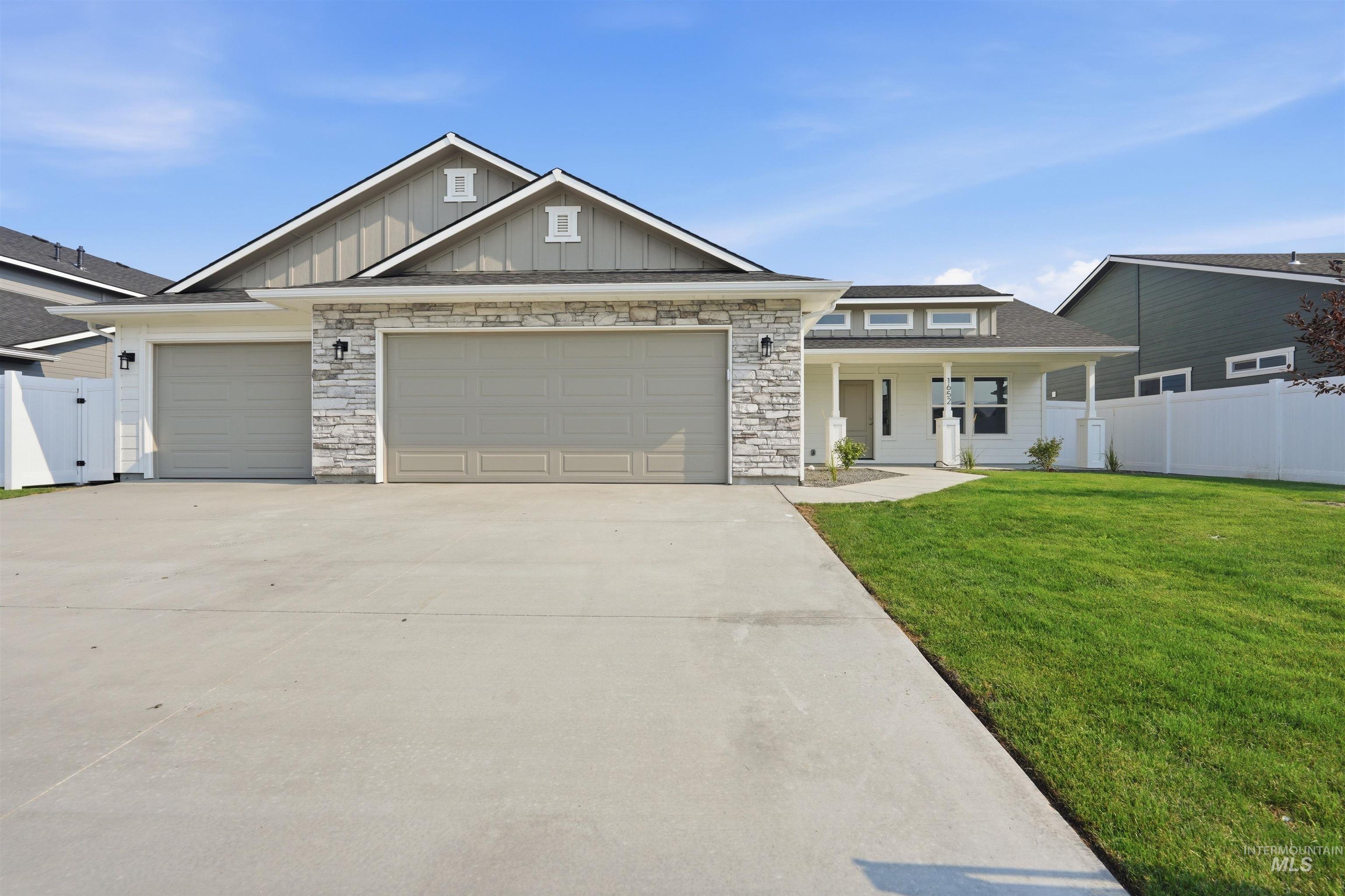 1652 Haystack Rd, Emmett, Idaho 83617, 4 Bedrooms, 2 Bathrooms, Residential For Sale, Price $434,799,MLS 98986054