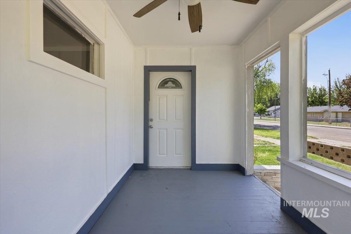 416 9th Ave N, Nampa, Idaho 83687, 2 Bedrooms, 1 Bathroom, Residential For Sale, Price $299,999, 98986056