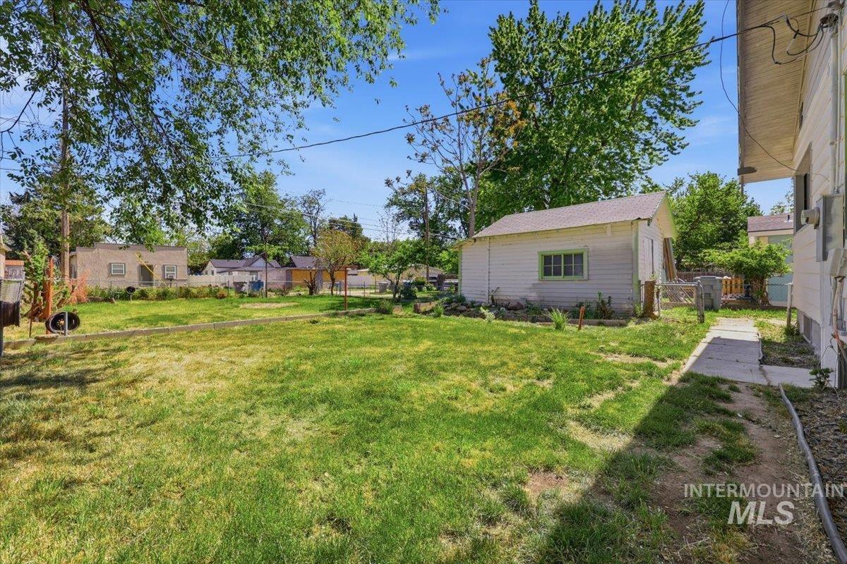 416 9th Ave N, Nampa, Idaho 83687, 2 Bedrooms, 1 Bathroom, Residential For Sale, Price $299,999, 98986056