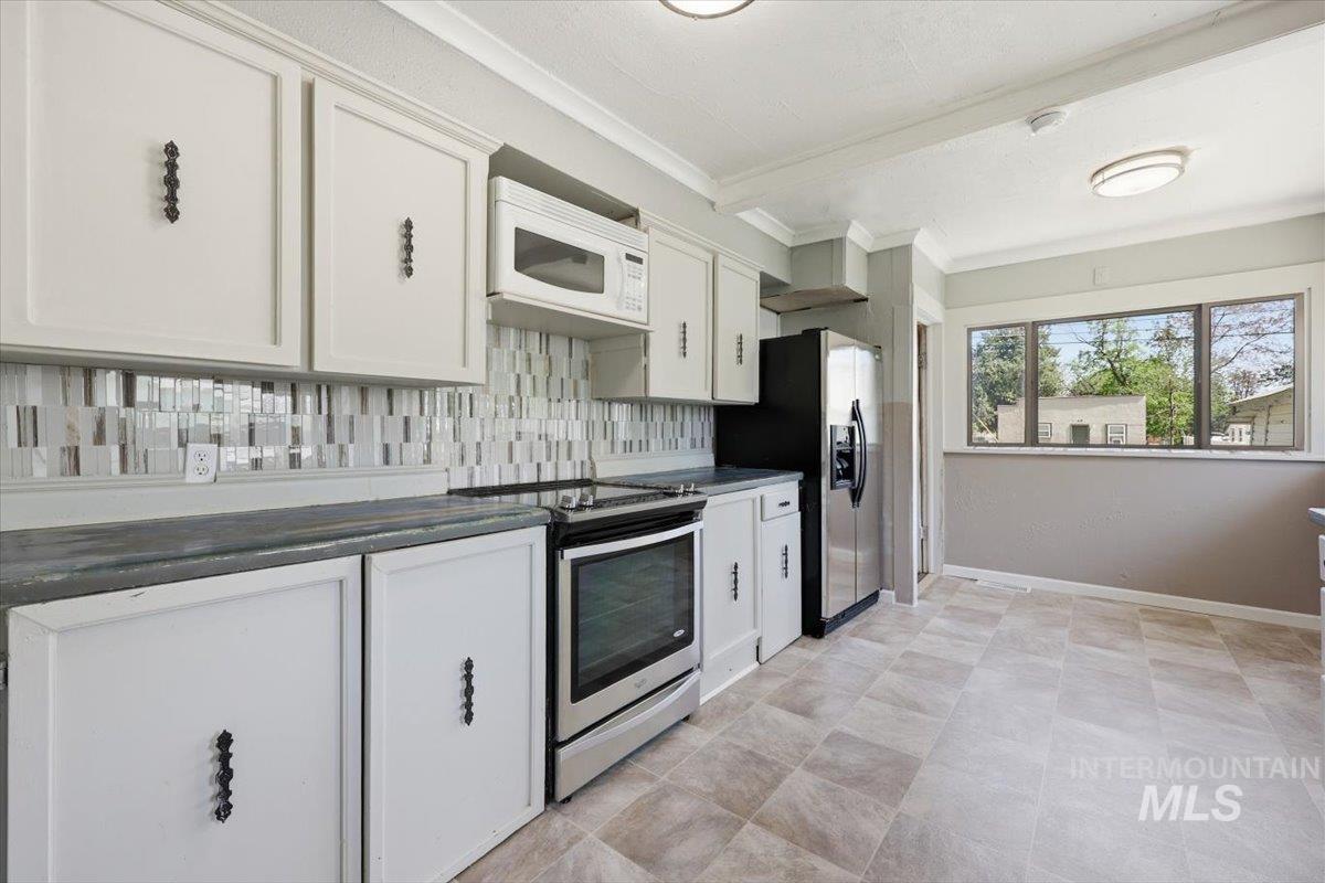 416 9th Ave N, Nampa, Idaho 83687, 2 Bedrooms, 1 Bathroom, Residential For Sale, Price $299,999, 98986056