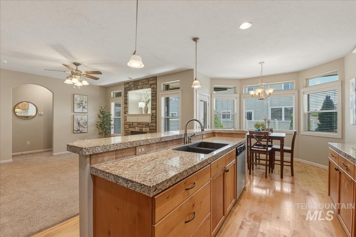 6064 N Saguaro Hills Ave, Meridian, Idaho 83646, 3 Bedrooms, 2 Bathrooms, Residential For Sale, Price $475,000, 98986057
