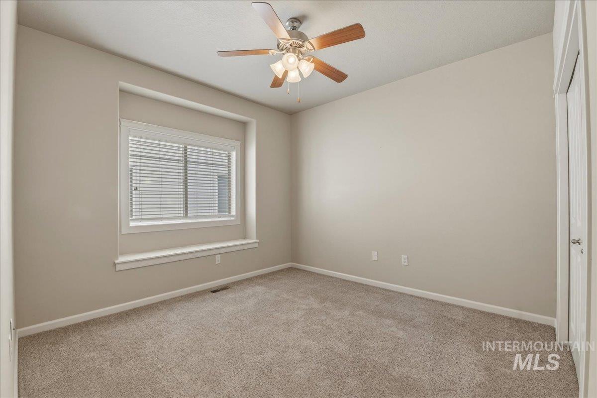 6064 N Saguaro Hills Ave, Meridian, Idaho 83646, 3 Bedrooms, 2 Bathrooms, Residential For Sale, Price $475,000, 98986057