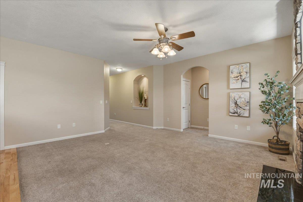 6064 N Saguaro Hills Ave, Meridian, Idaho 83646, 3 Bedrooms, 2 Bathrooms, Residential For Sale, Price $475,000, 98986057