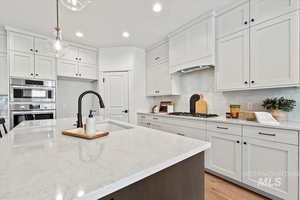 6408 E One Tree Pl., Eagle, Idaho 83629, 4 Bedrooms, 3 Bathrooms, Residential For Sale, Price $784,880, 98986058