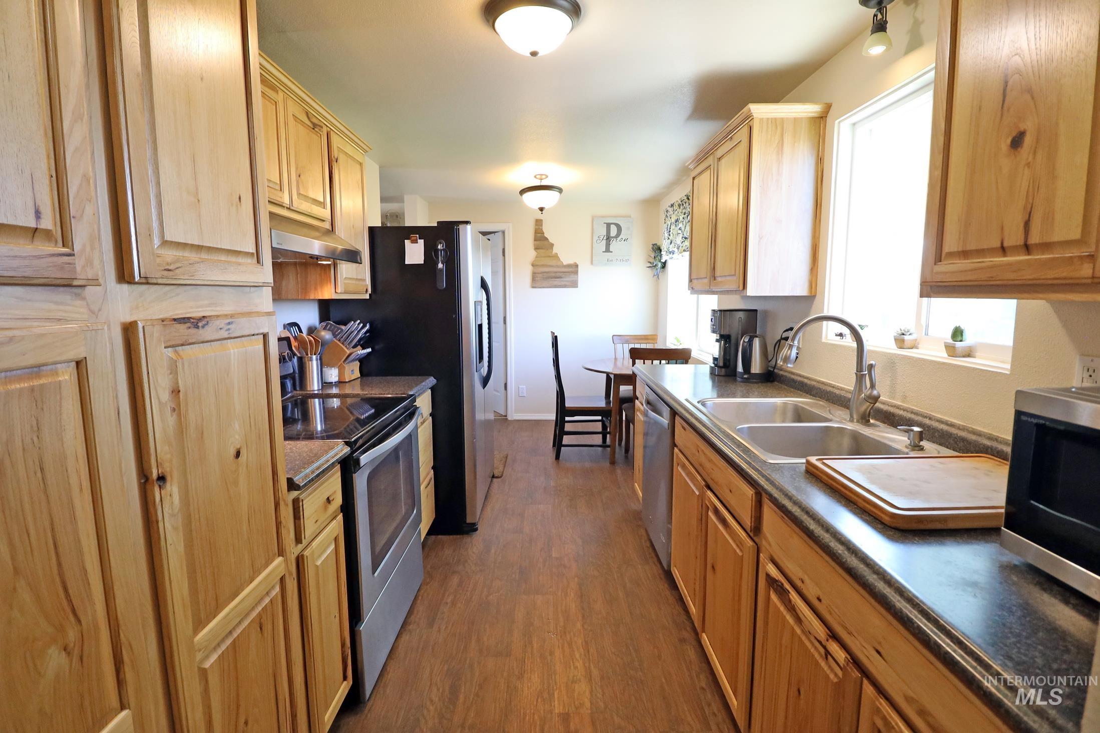 11855 W Hubbard Road, Kuna, Idaho 83634, 4 Bedrooms, 2 Bathrooms, Residential For Sale, Price $1,700,000,MLS 98986059