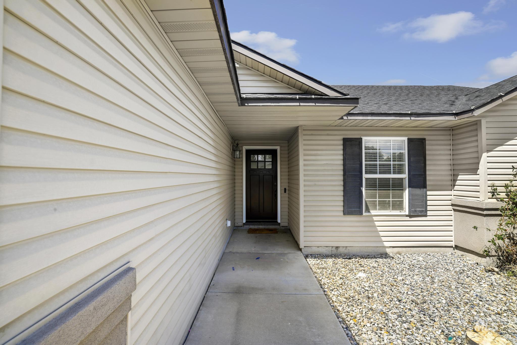 1076 Arrow Wood Ct, Twin Falls, Idaho 83301, 4 Bedrooms, 2 Bathrooms, Residential For Sale, Price $350,000, 98986062