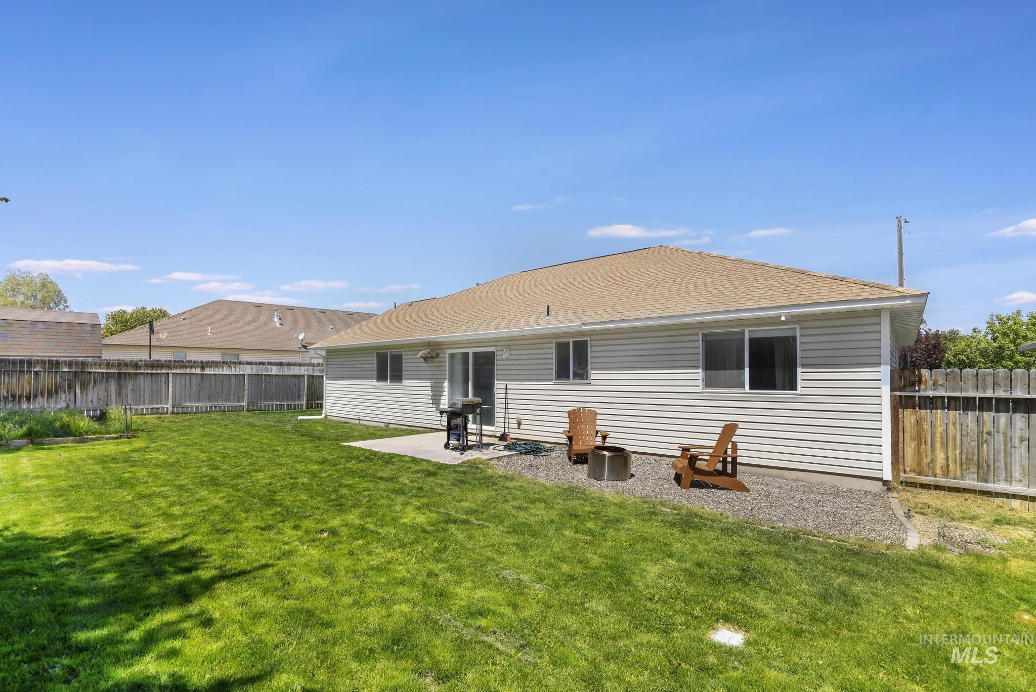 1144 Cortes Loop, Twin Falls, Idaho 83301, 3 Bedrooms, 2 Bathrooms, Residential For Sale, Price $335,000, 98986063