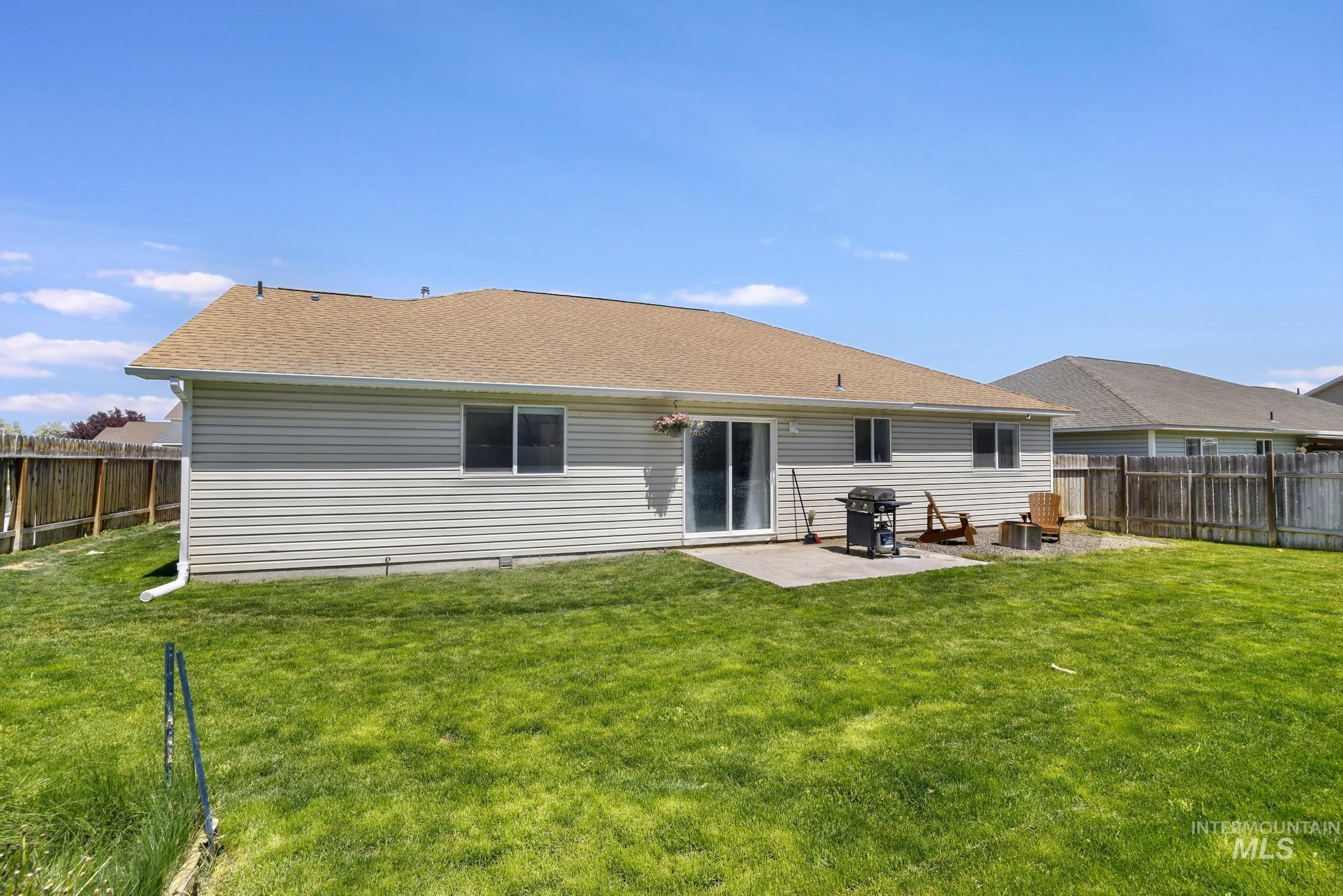 1144 Cortes Loop, Twin Falls, Idaho 83301, 3 Bedrooms, 2 Bathrooms, Residential For Sale, Price $335,000, 98986063