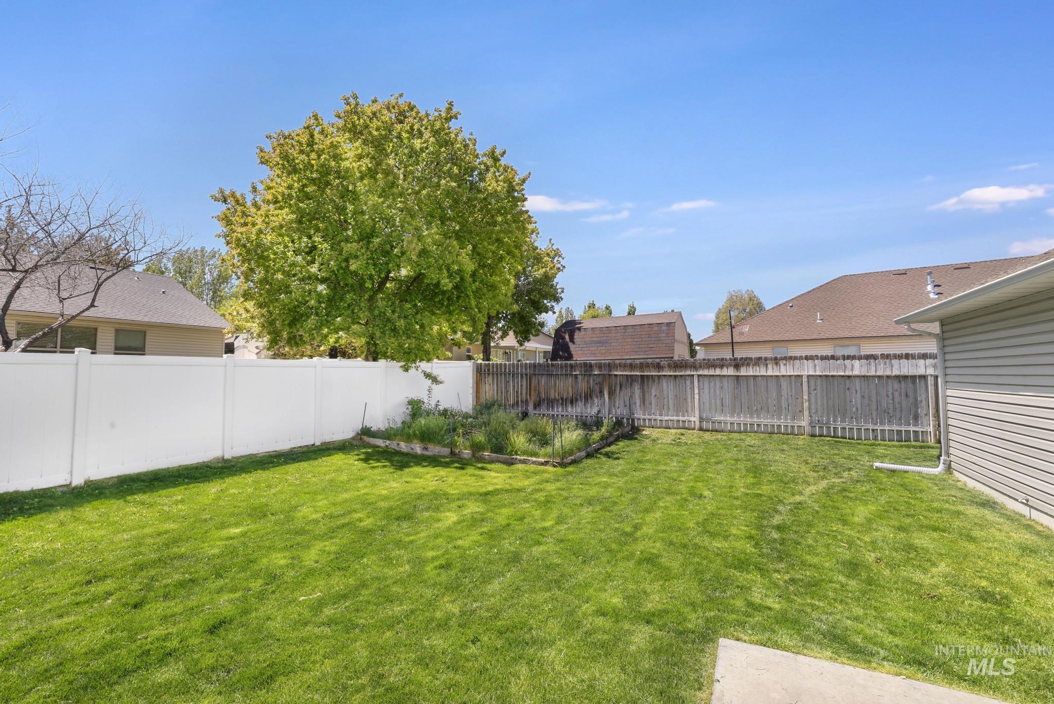 1144 Cortes Loop, Twin Falls, Idaho 83301, 3 Bedrooms, 2 Bathrooms, Residential For Sale, Price $335,000, 98986063