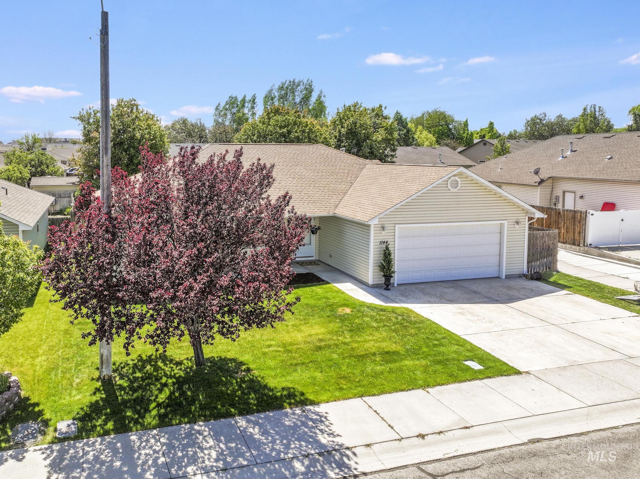 1144 Cortes Loop, Twin Falls, Idaho 83301, 3 Bedrooms, 2 Bathrooms, Residential For Sale, Price $335,000, 98986063