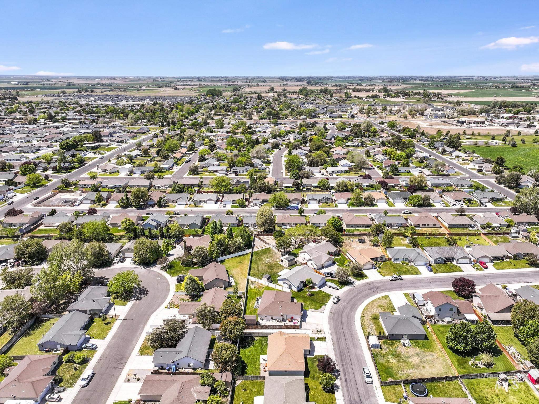1144 Cortes Loop, Twin Falls, Idaho 83301, 3 Bedrooms, 2 Bathrooms, Residential For Sale, Price $335,000, 98986063
