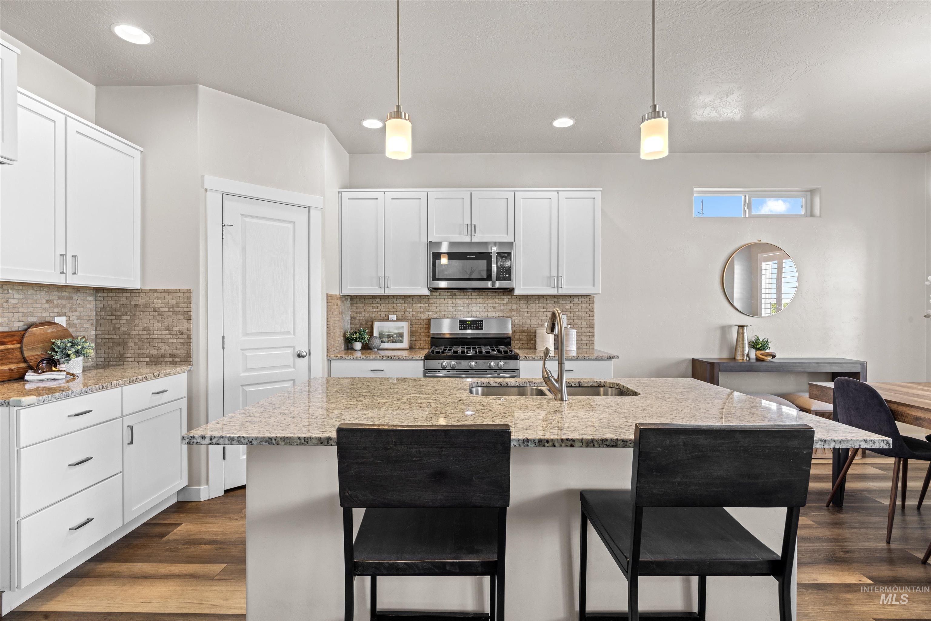 4202 W Peak Cloud Dr, Meridian, Idaho 83642, 3 Bedrooms, 2 Bathrooms, Residential For Sale, Price $484,900, 98986064