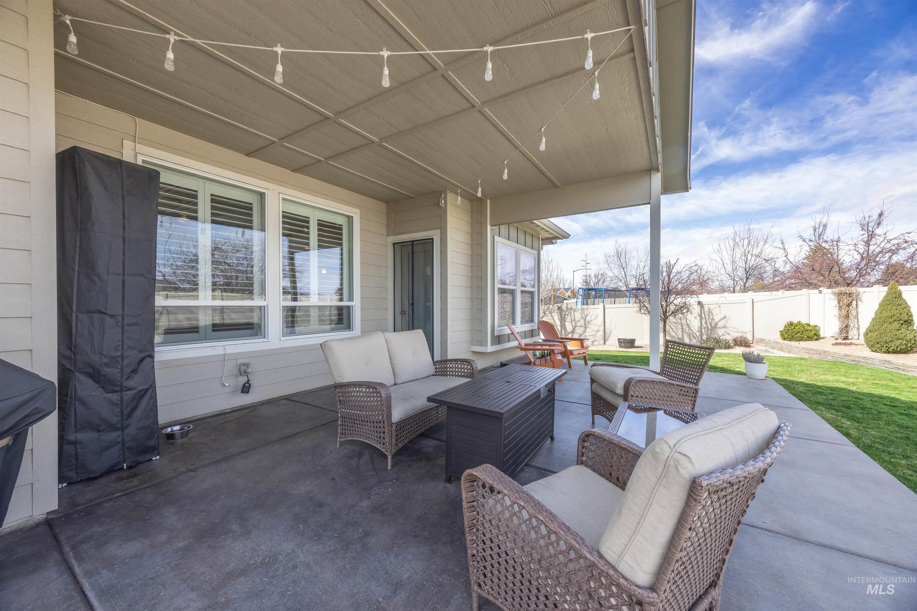 4202 W Peak Cloud Dr, Meridian, Idaho 83642, 3 Bedrooms, 2 Bathrooms, Residential For Sale, Price $484,900, 98986064