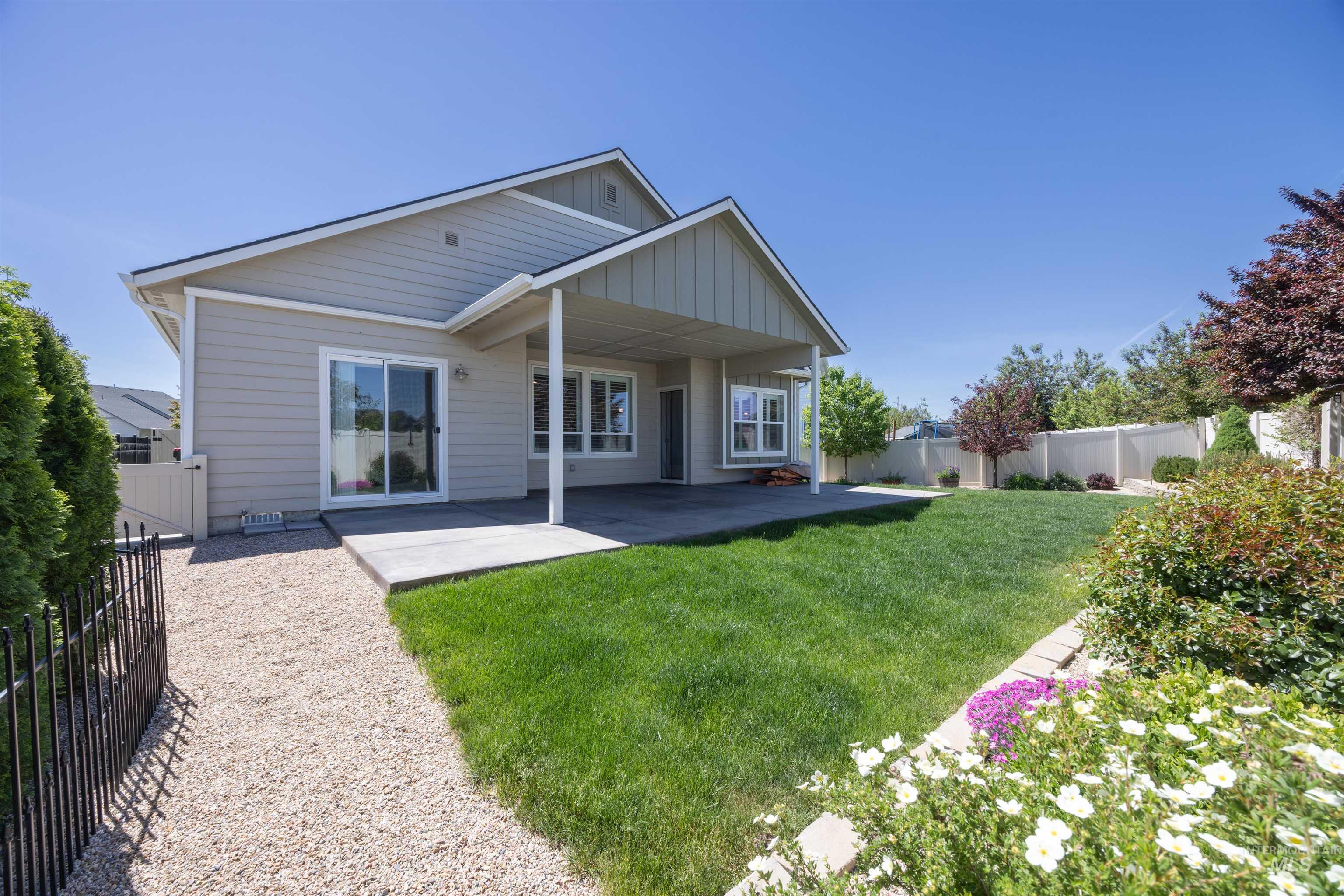 4202 W Peak Cloud Dr, Meridian, Idaho 83642, 3 Bedrooms, 2 Bathrooms, Residential For Sale, Price $484,900, 98986064