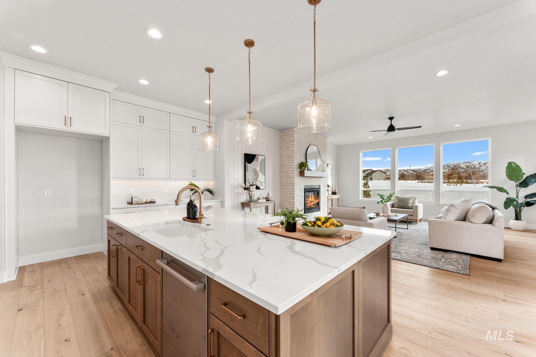 3112 E Renwick Dr, Meridian, Idaho 83642, 4 Bedrooms, 4.5 Bathrooms, Residential For Sale, Price $1,138,954, 98986066