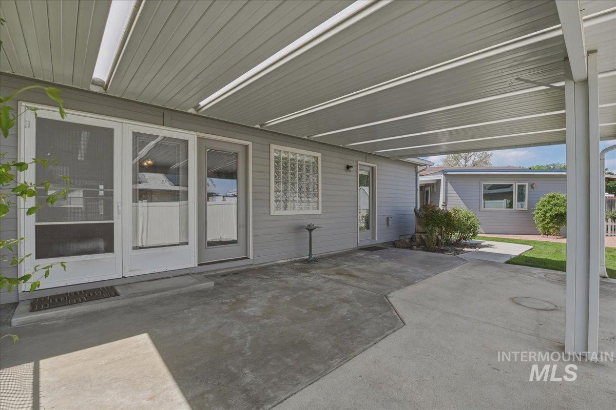 414 Meadowbrook Place, Nampa, Idaho 83686, 3 Bedrooms, 2 Bathrooms, Residential For Sale, Price $425,000, 98986070