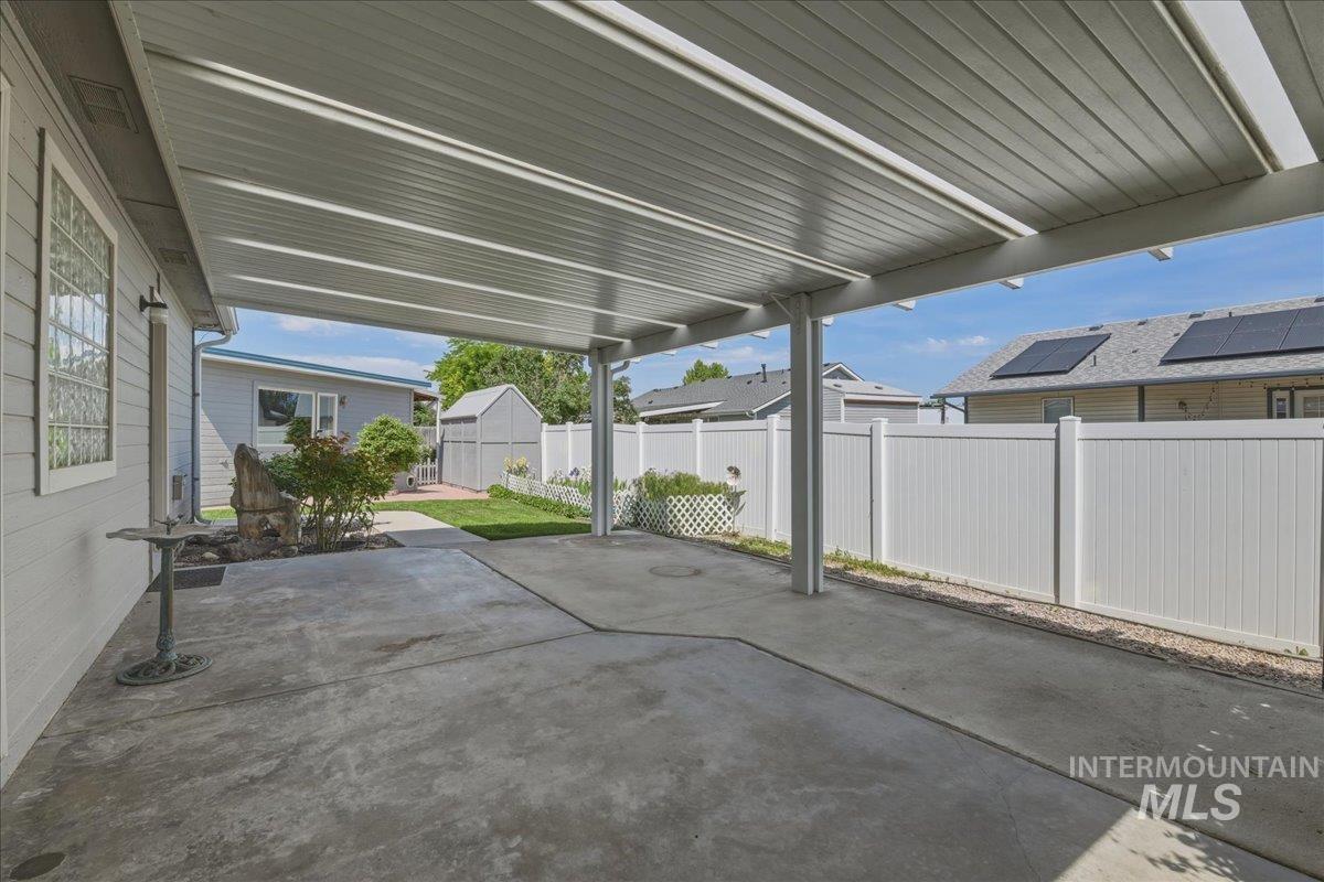 414 Meadowbrook Place, Nampa, Idaho 83686, 3 Bedrooms, 2 Bathrooms, Residential For Sale, Price $425,000, 98986070