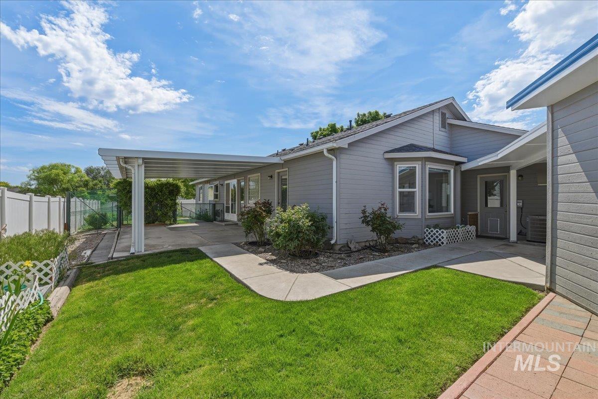 414 Meadowbrook Place, Nampa, Idaho 83686, 3 Bedrooms, 2 Bathrooms, Residential For Sale, Price $425,000, 98986070