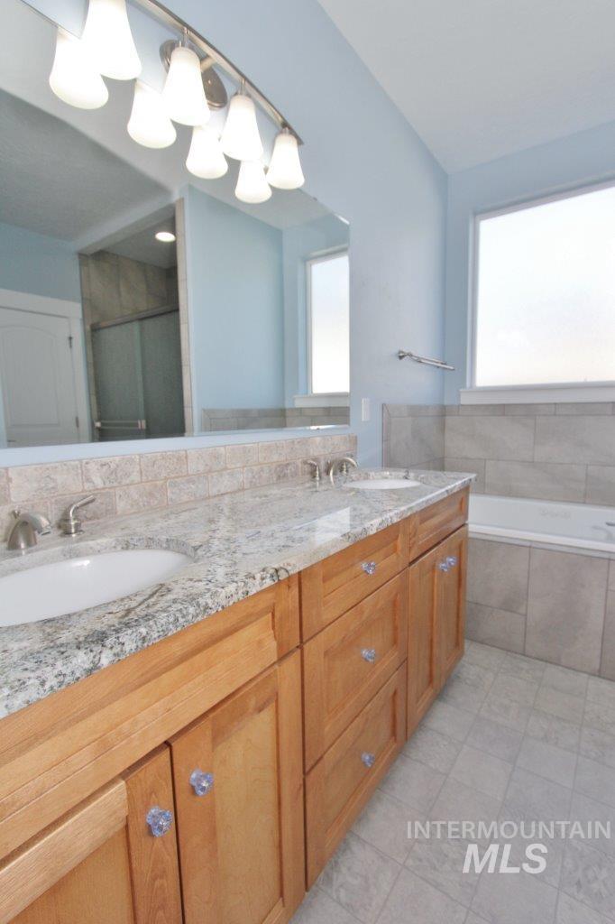 805 W. Arbor Pointe Way, Nampa, Idaho 83686, 5 Bedrooms, 3 Bathrooms, Residential For Sale, Price $619,500, 98986071