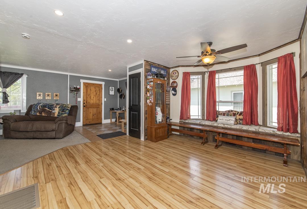 486 W Main St, Vale, Oregon 97918, 2 Bedrooms, 1.5 Bathrooms, Residential For Sale, Price $250,000, 98986072