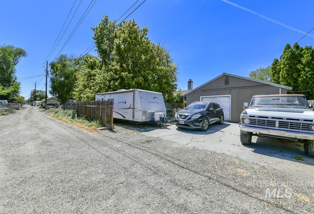 486 W Main St, Vale, Oregon 97918, 2 Bedrooms, 1.5 Bathrooms, Residential For Sale, Price $250,000, 98986072