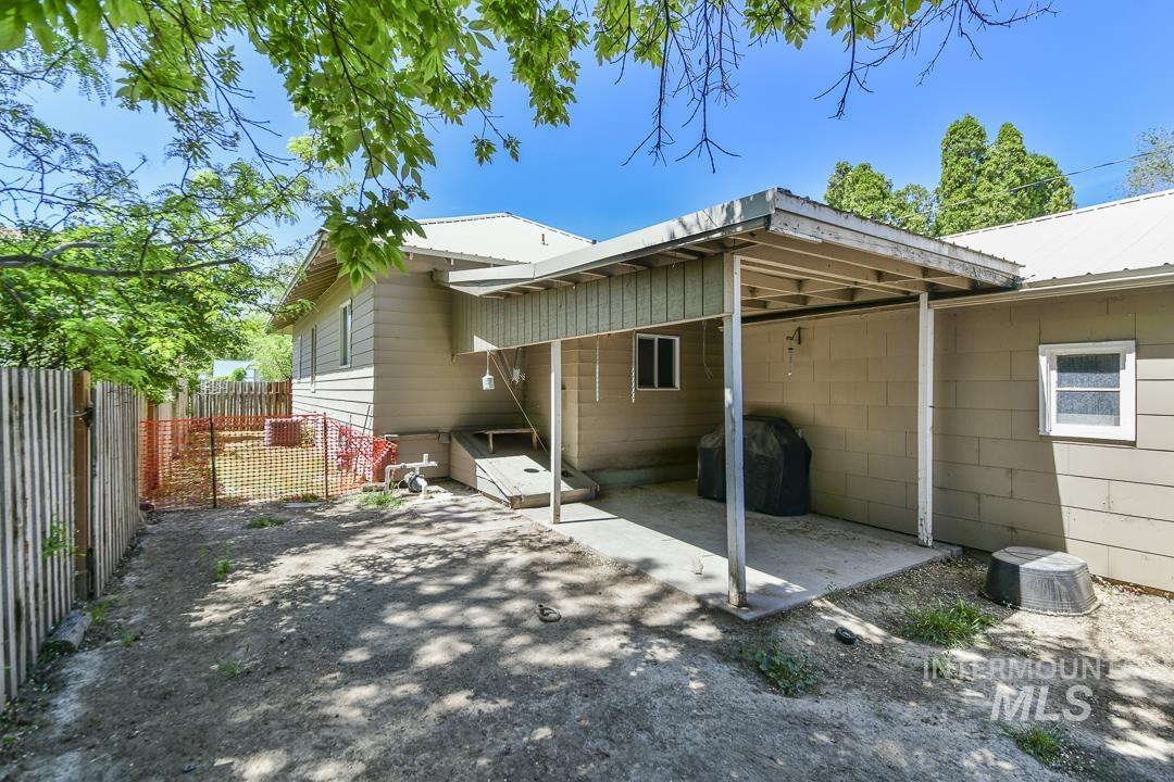 486 W Main St, Vale, Oregon 97918, 2 Bedrooms, 1.5 Bathrooms, Residential For Sale, Price $250,000, 98986072