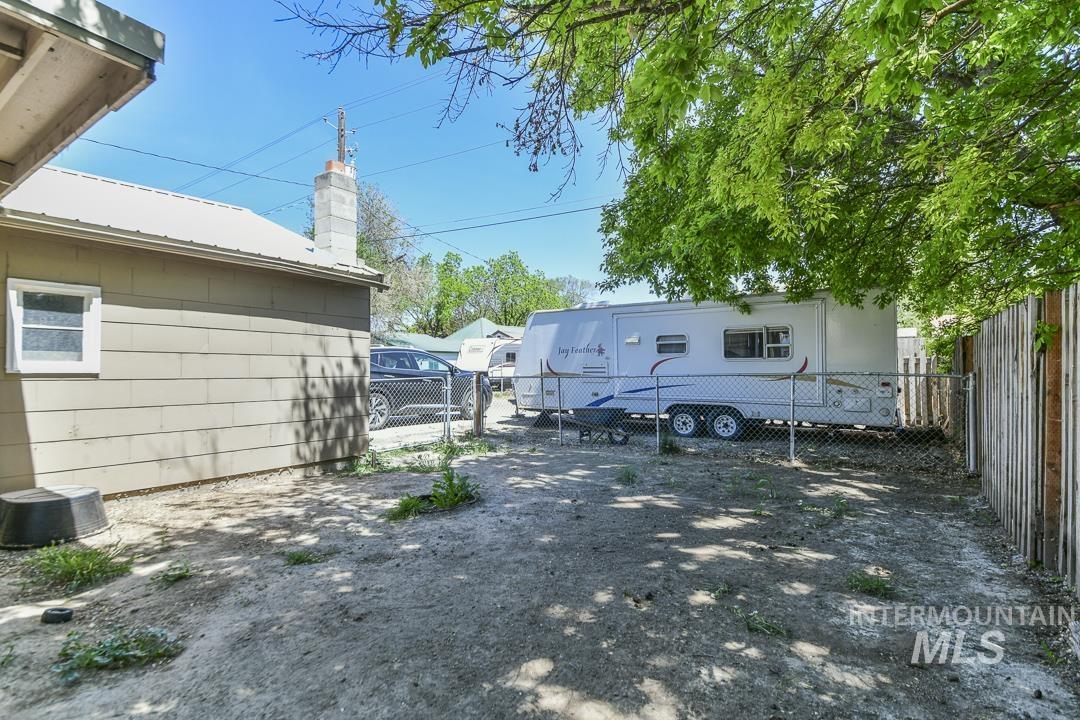 486 W Main St, Vale, Oregon 97918, 2 Bedrooms, 1.5 Bathrooms, Residential For Sale, Price $250,000, 98986072