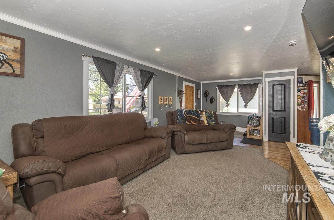 486 W Main St, Vale, Oregon 97918, 2 Bedrooms, 1.5 Bathrooms, Residential For Sale, Price $250,000, 98986072