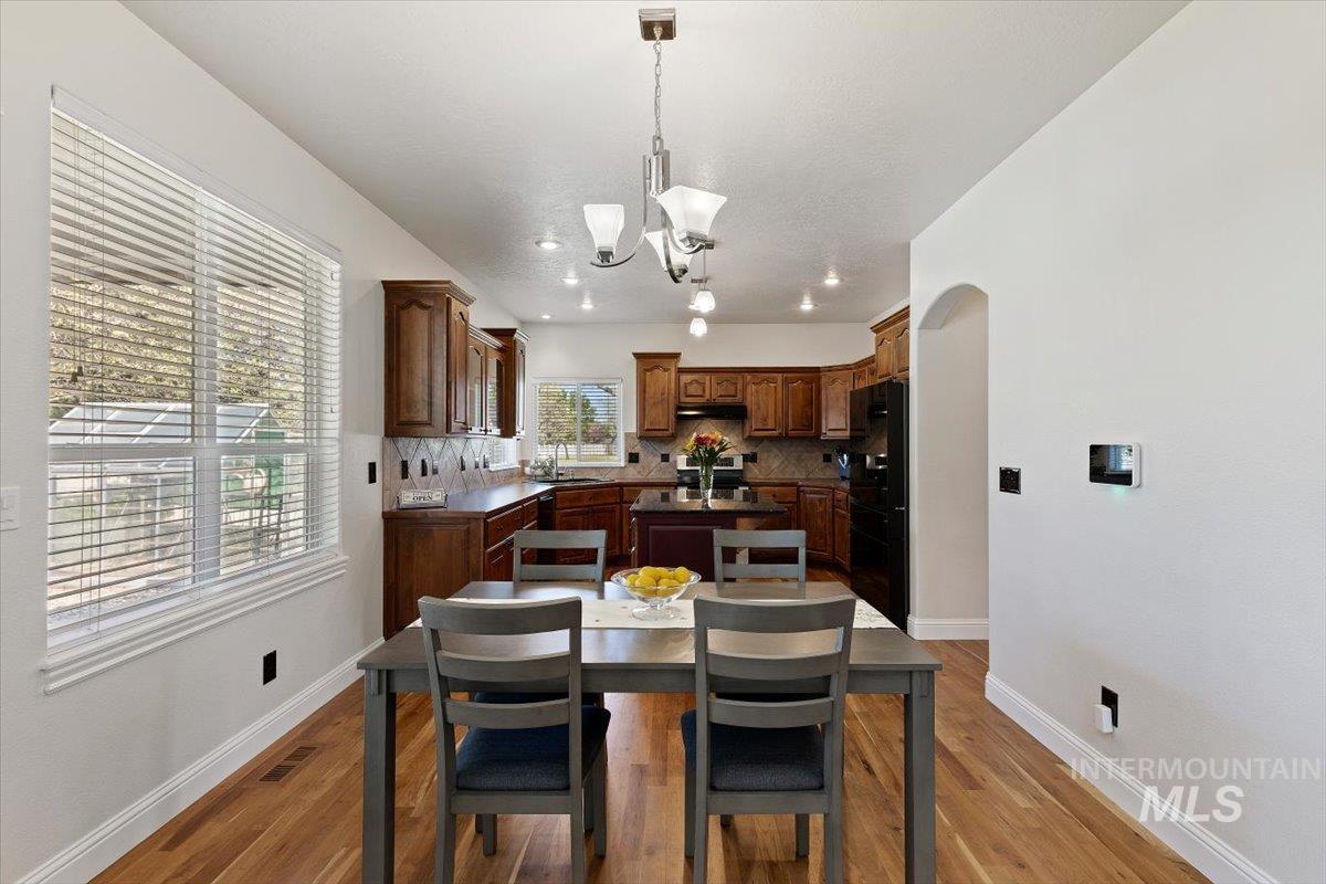 2291 W Windchime Dr, Meridian, Idaho 83646, 5 Bedrooms, 3.5 Bathrooms, Residential For Sale, Price $755,000, 98986076