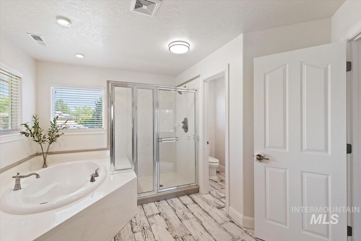 2291 W Windchime Dr, Meridian, Idaho 83646, 5 Bedrooms, 3.5 Bathrooms, Residential For Sale, Price $755,000, 98986076