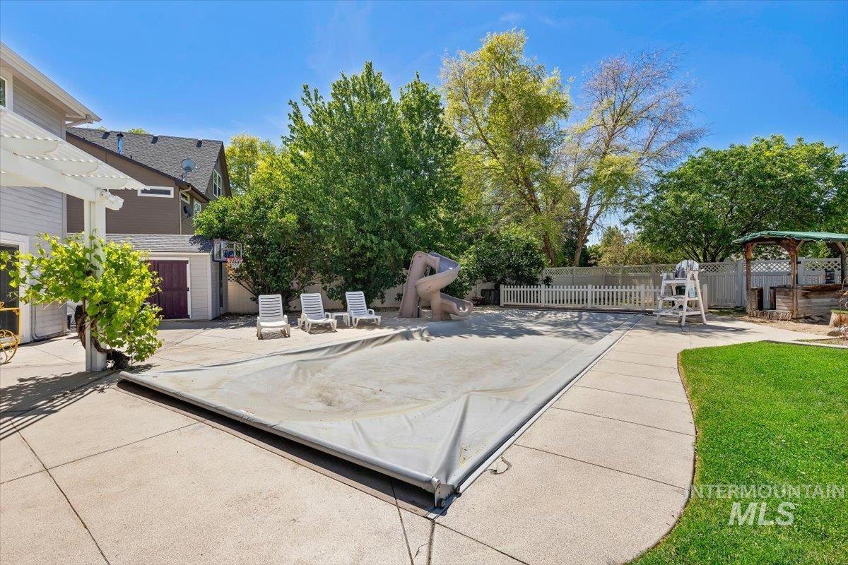 2291 W Windchime Dr, Meridian, Idaho 83646, 5 Bedrooms, 3.5 Bathrooms, Residential For Sale, Price $755,000, 98986076