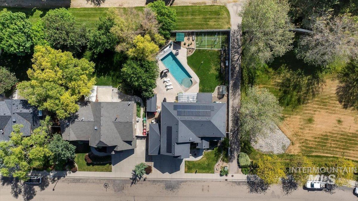 2291 W Windchime Dr, Meridian, Idaho 83646, 5 Bedrooms, 3.5 Bathrooms, Residential For Sale, Price $755,000, 98986076