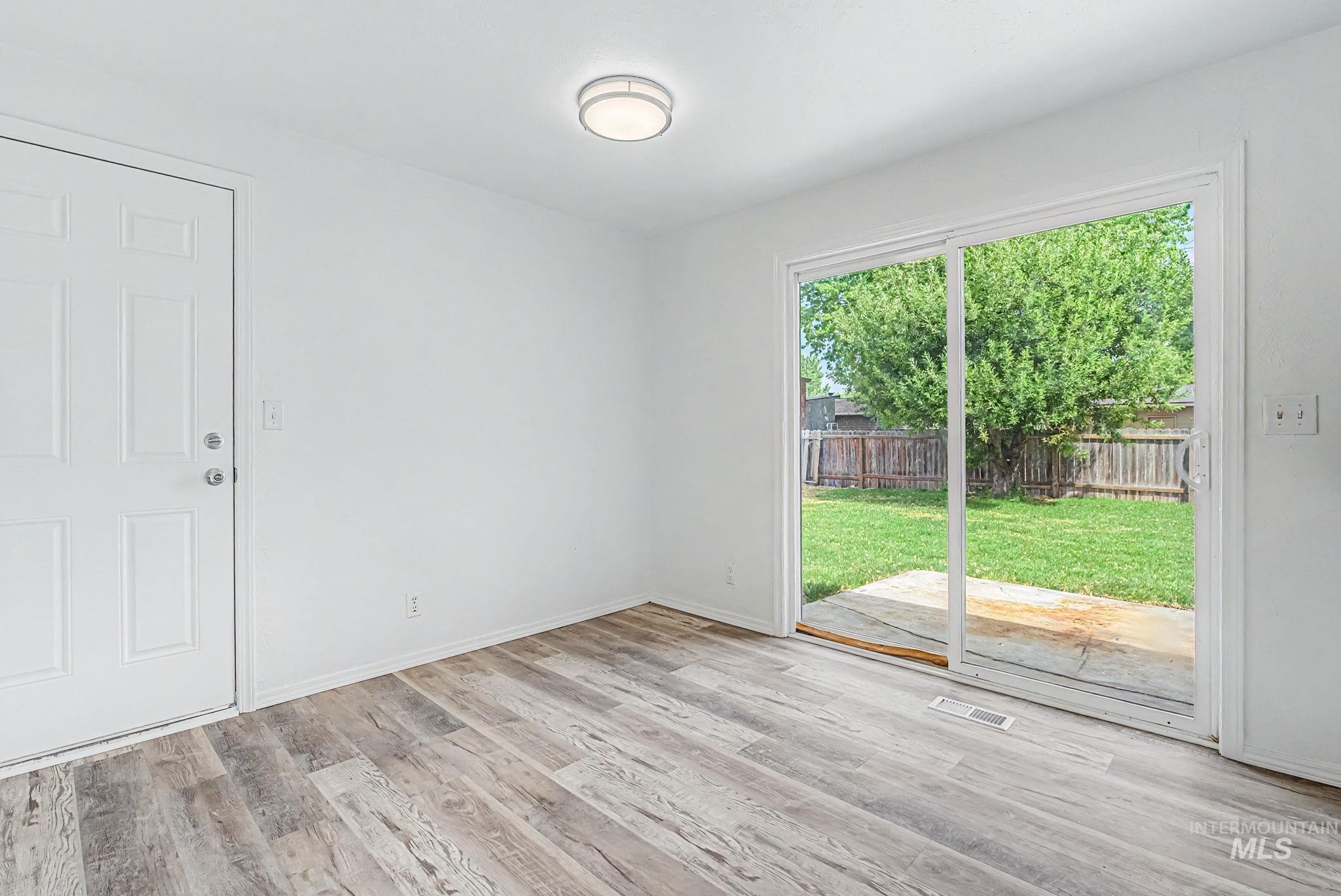 10070 W Canterbury, Boise, Idaho 83704, 3 Bedrooms, 1 Bathroom, Residential For Sale, Price $364,990, 98986079
