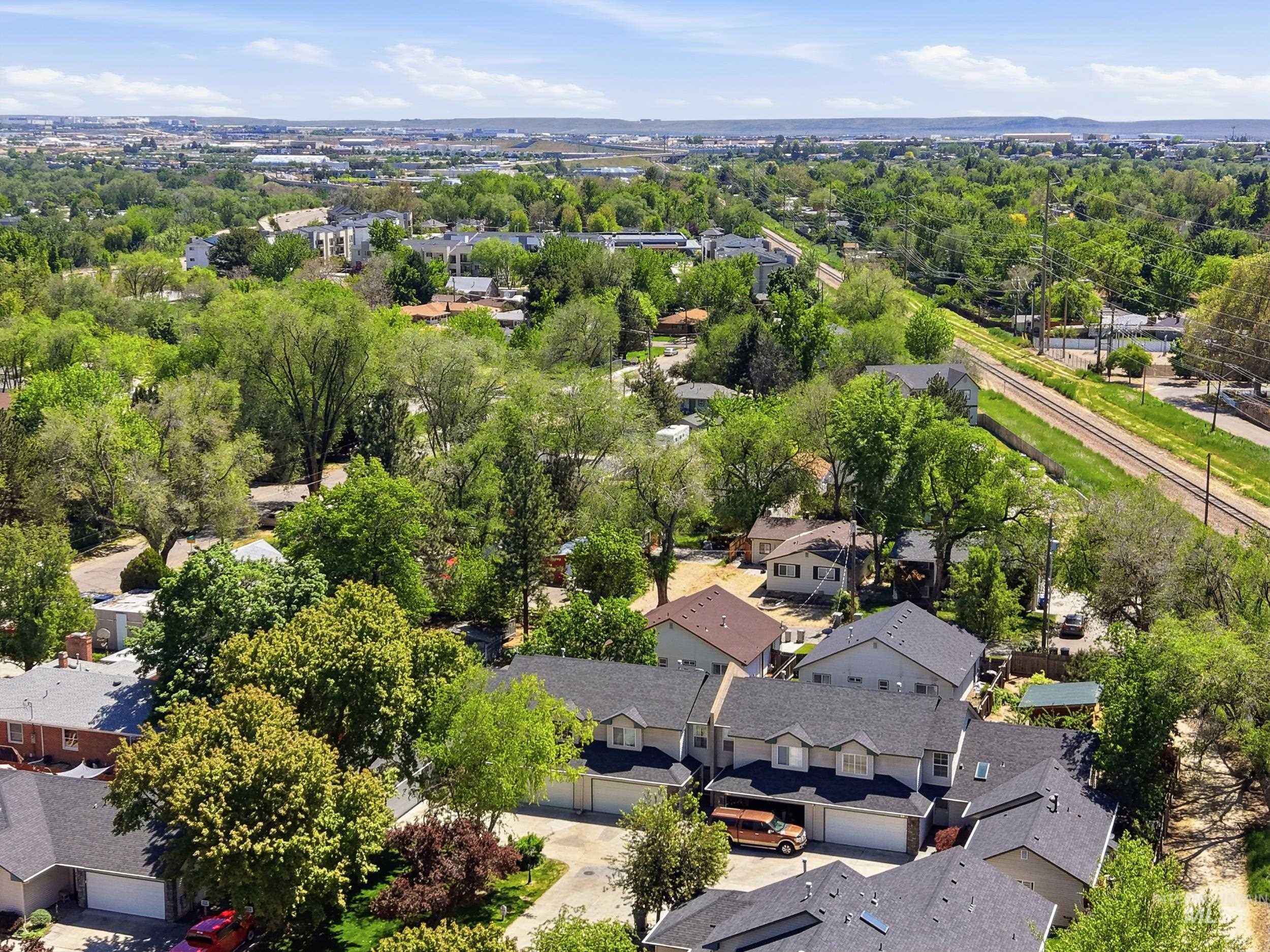 1675 S Annett St, Boise, Idaho 83705, 2 Bedrooms, 2.5 Bathrooms, Residential For Sale, Price $447,900, 98986086