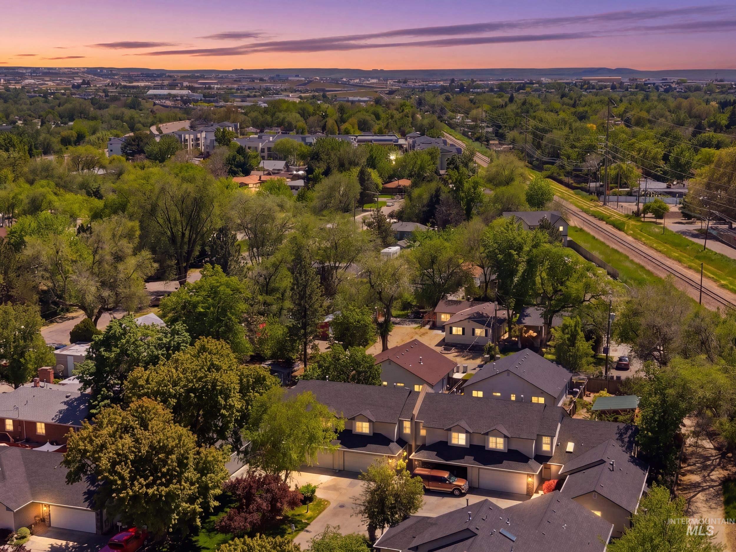 1675 S Annett St, Boise, Idaho 83705, 2 Bedrooms, 2.5 Bathrooms, Residential For Sale, Price $447,900, 98986086