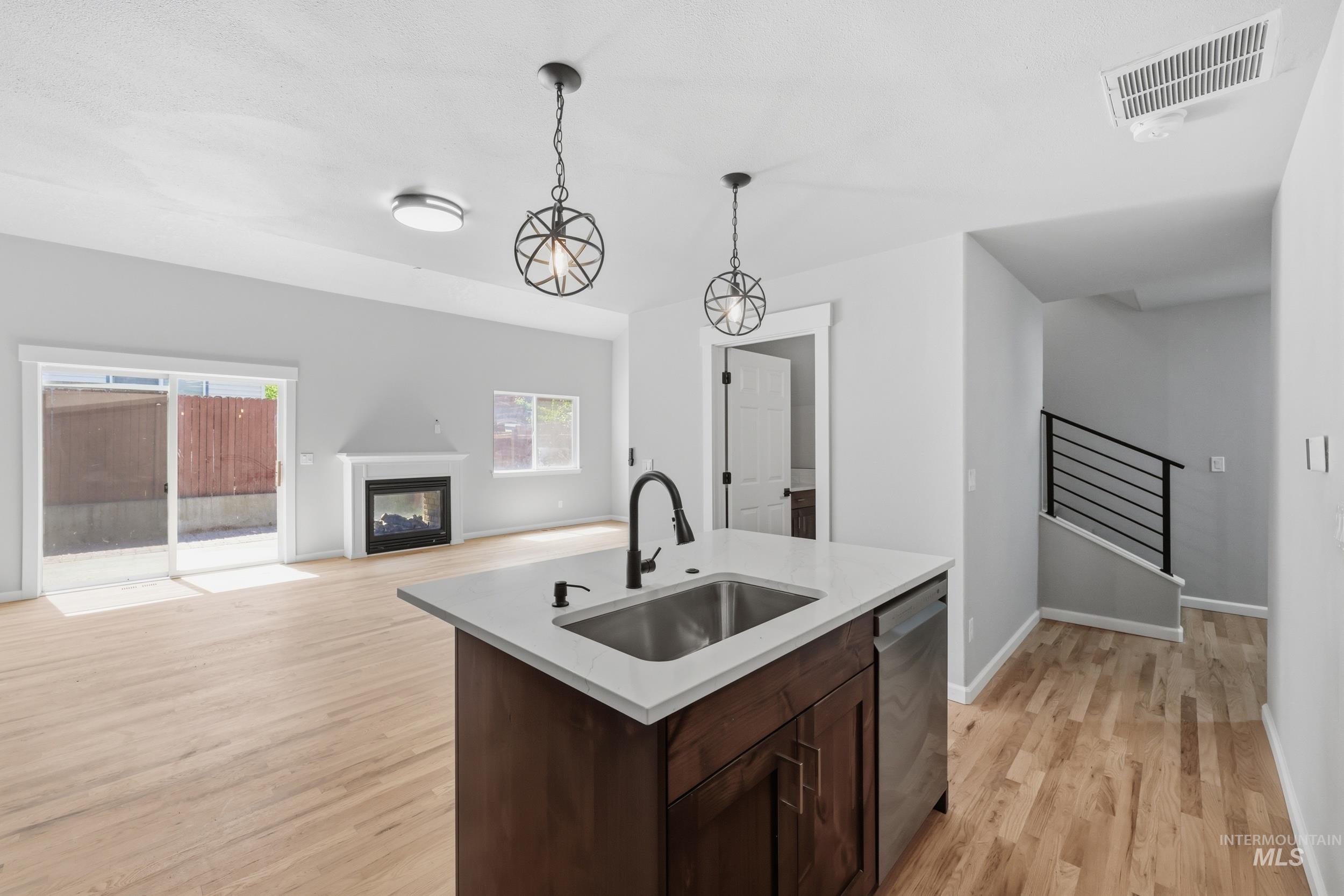 1675 S Annett St, Boise, Idaho 83705, 2 Bedrooms, 2.5 Bathrooms, Residential For Sale, Price $447,900, 98986086