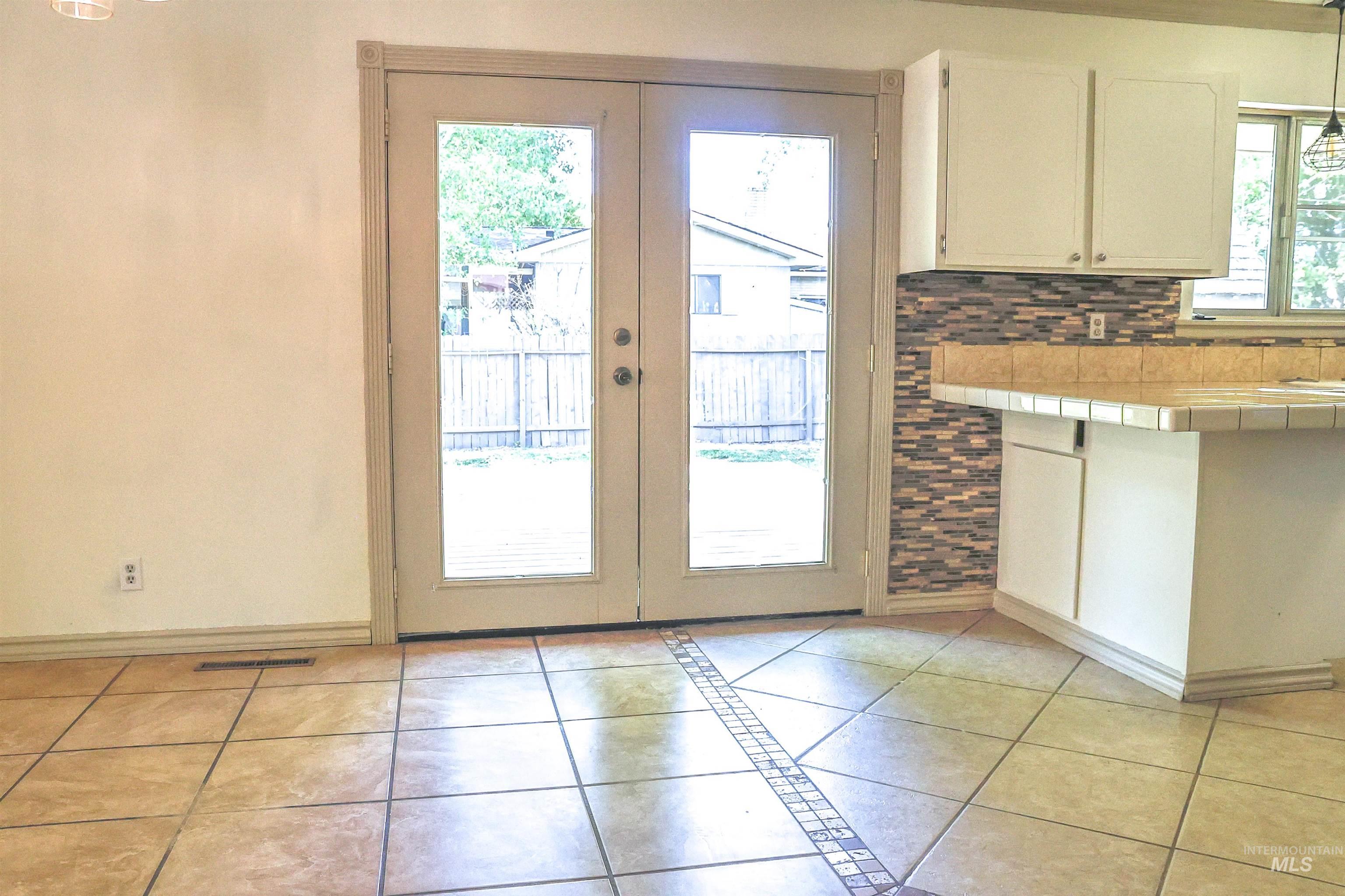 1540 Richmond Dr., Twin Falls, Idaho 83301, 4 Bedrooms, 3 Bathrooms, Residential For Sale, Price $382,000, 98986087